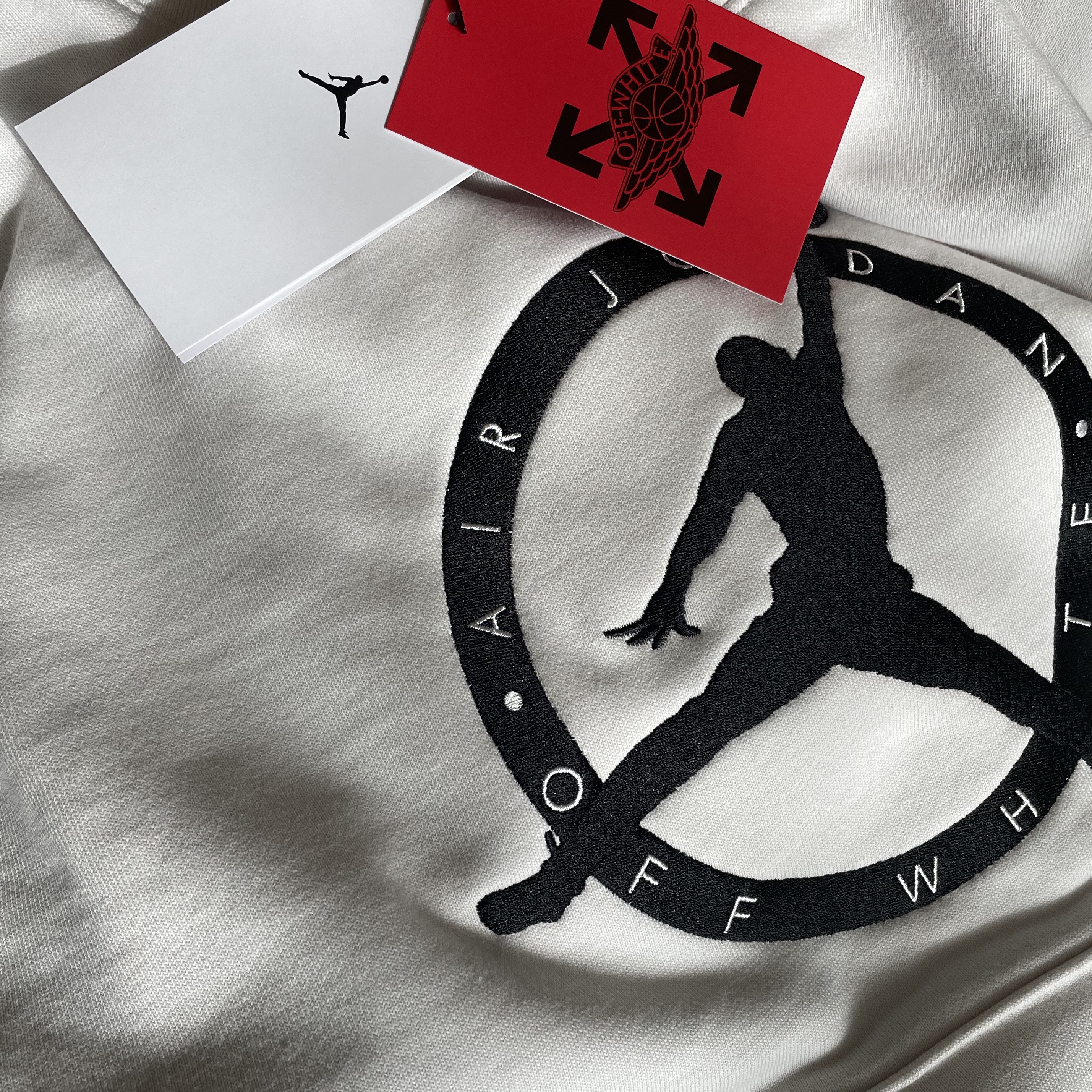 Jordan x Off-White Hoodie Phantom - Asia 착용 스타일