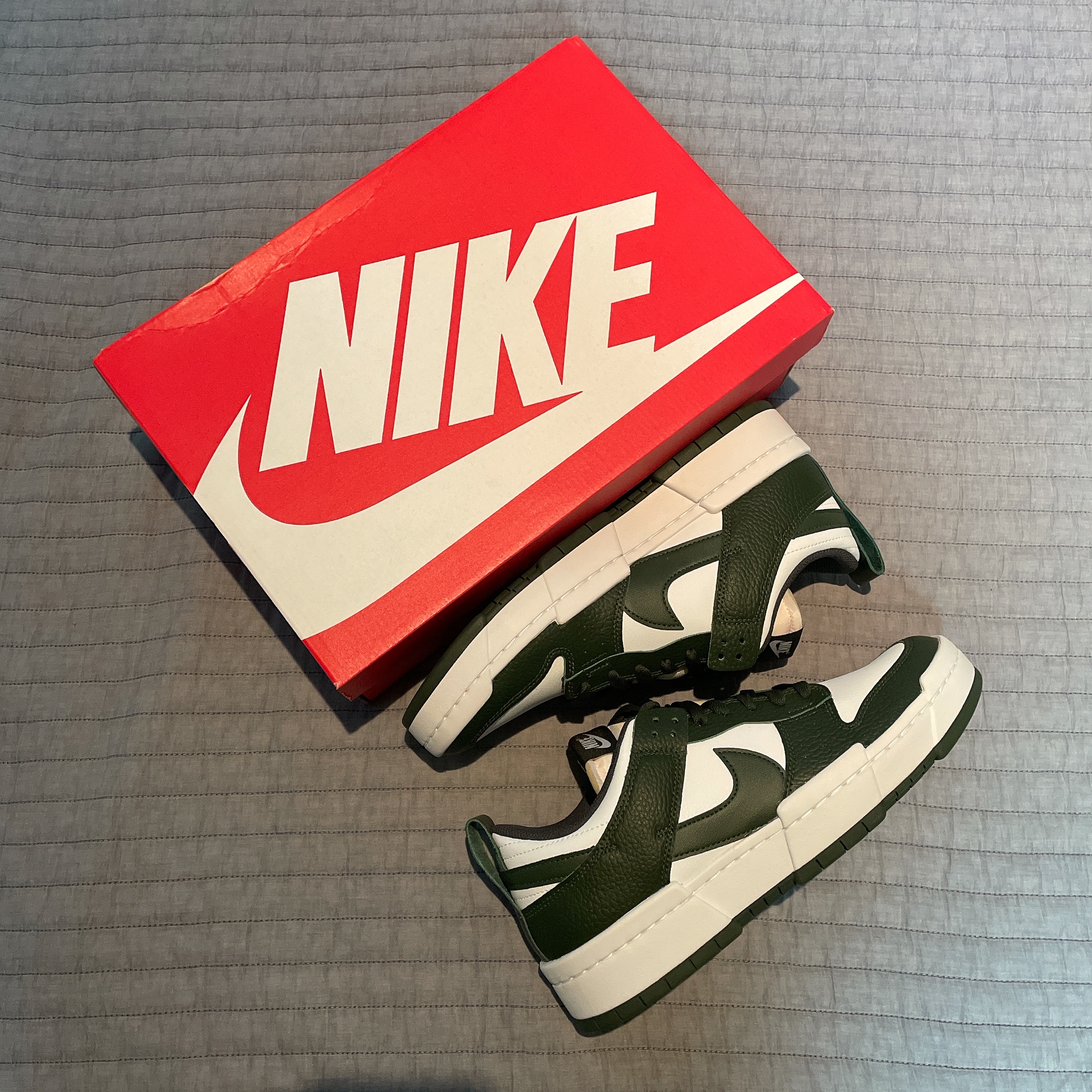 (W) Nike Dunk Low Disrupt Carbon Green 착용 스타일 - 2
