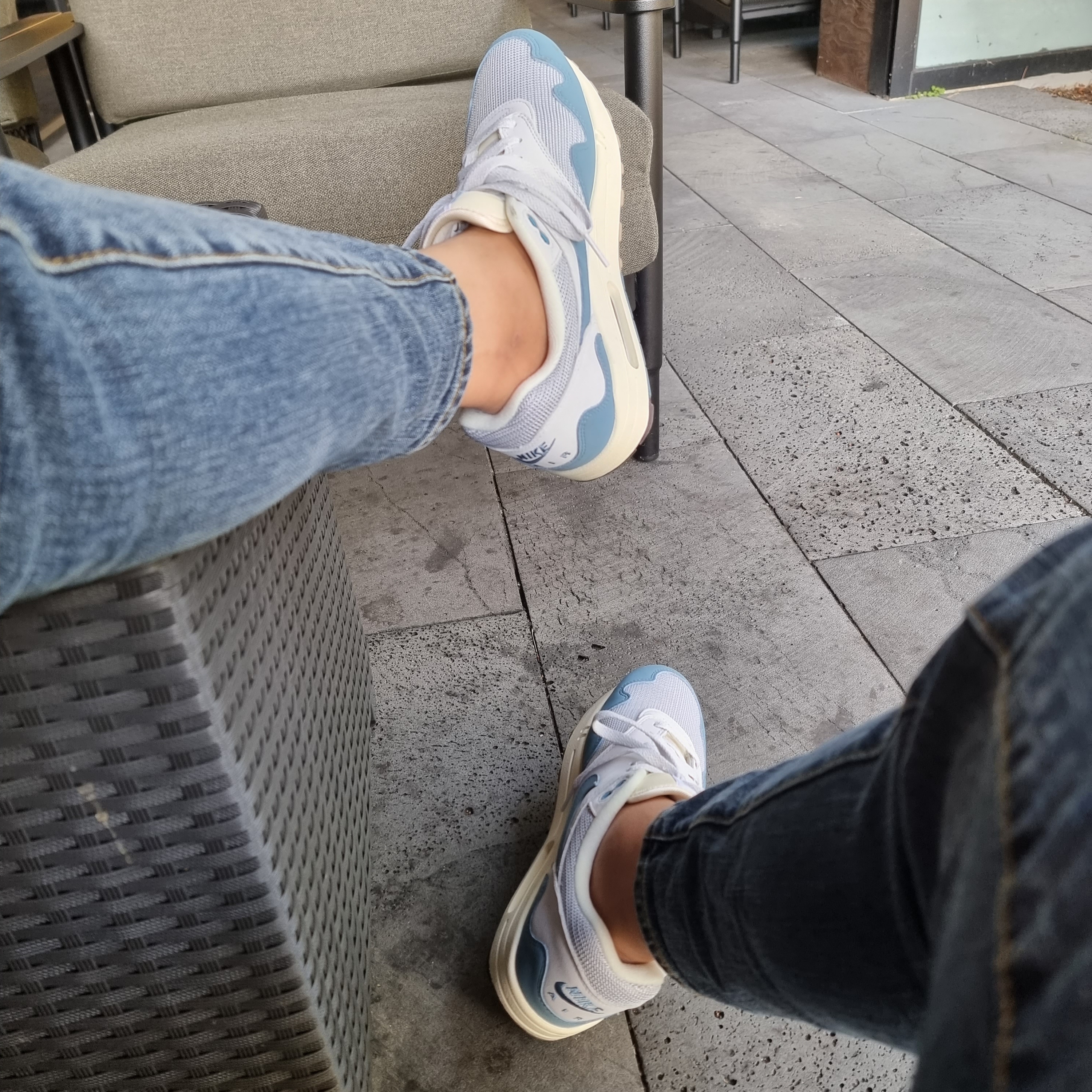 Nike x Patta Air Max 1 Noise Aqua 착용 스타일 - 2