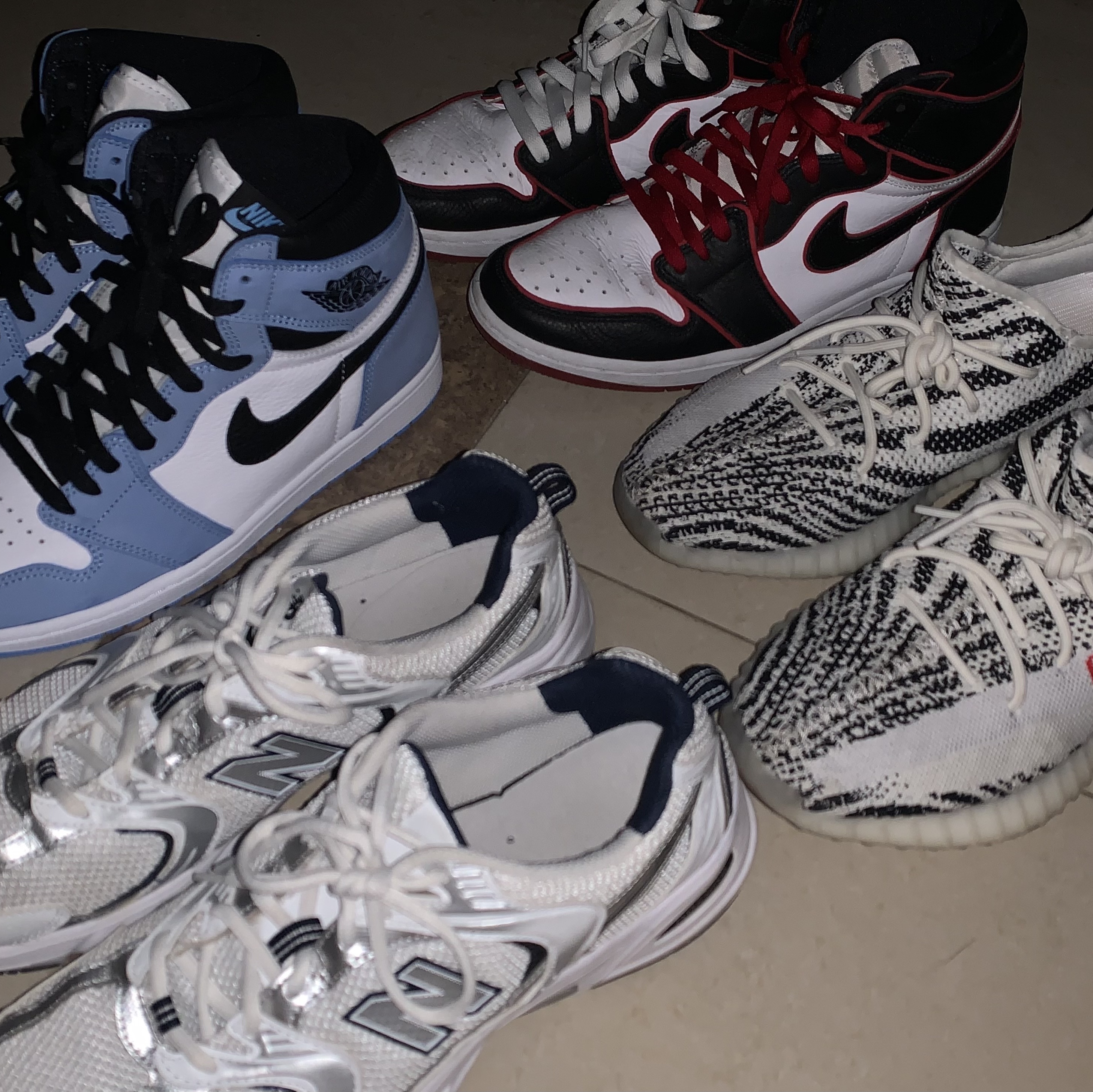 New Balance 530 White, Adidas Yeezy Boost 350 V2 Zebra 2017/2019/2020 착용 스타일