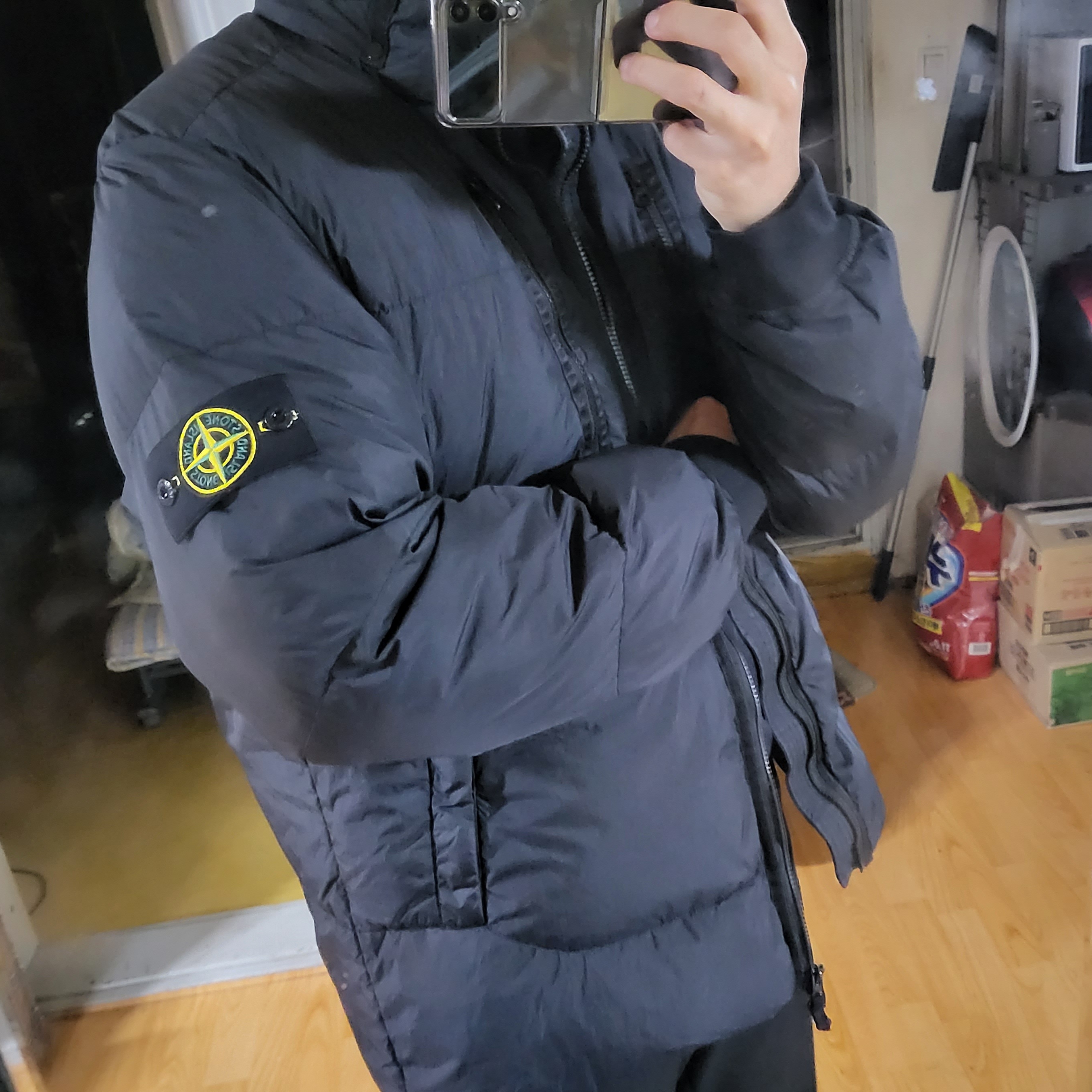 Stone Island 40223 Garment Dyed Crinkle Reps Down Jacket Black - 21FW 착용 스타일