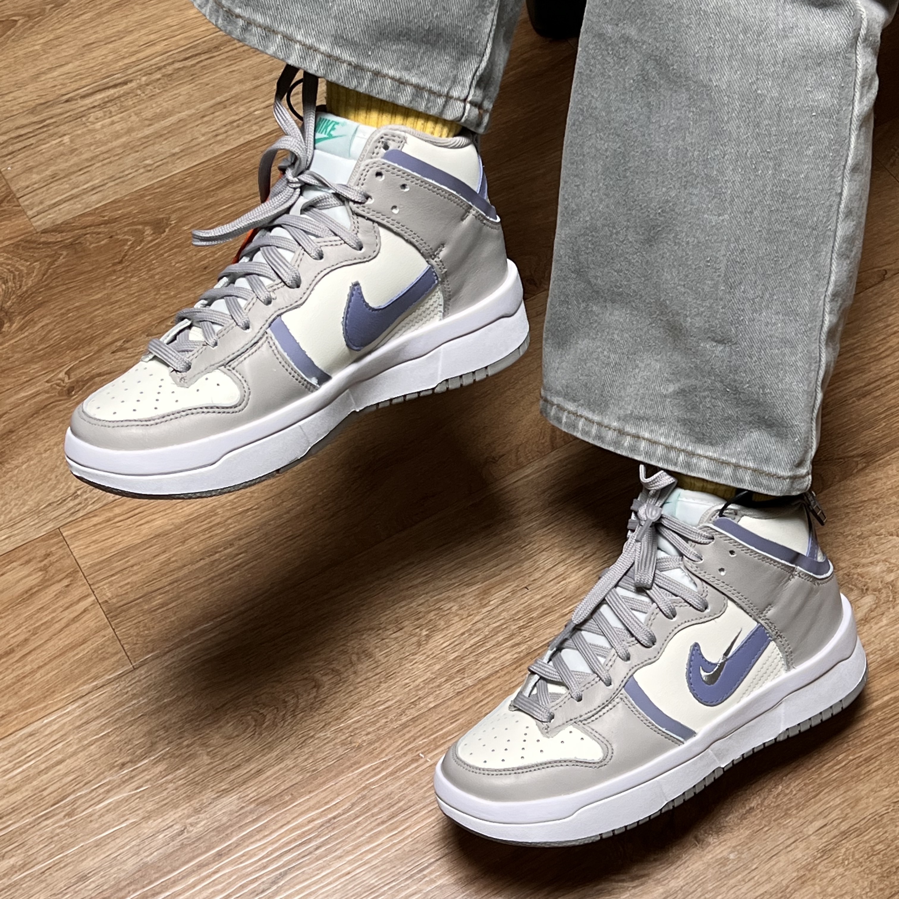 (W) Nike Dunk High Up Iron Purple 착용 스타일 - 1