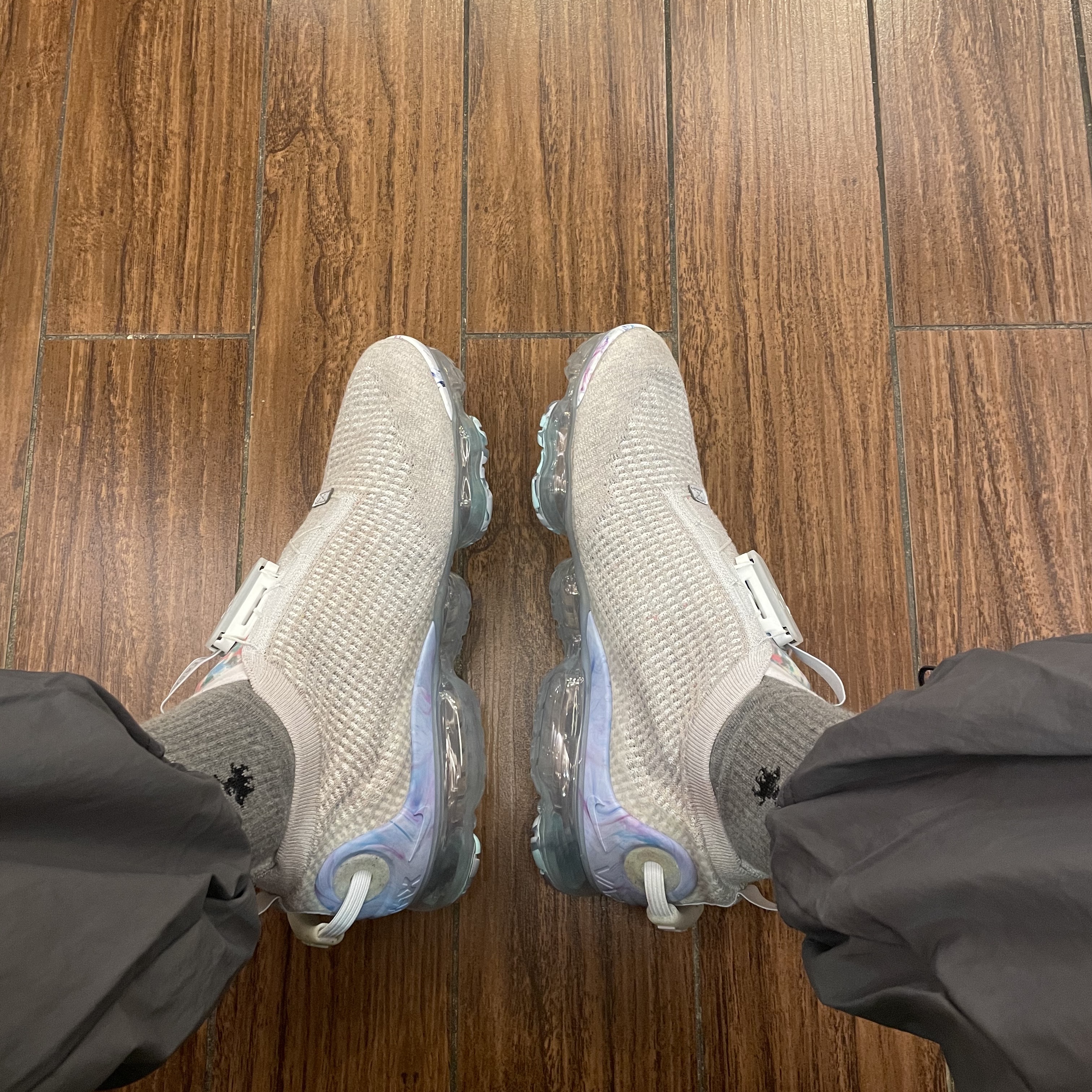 Nike Air VaporMax 2020 Flyknit Summit White 착용 스타일 - 1