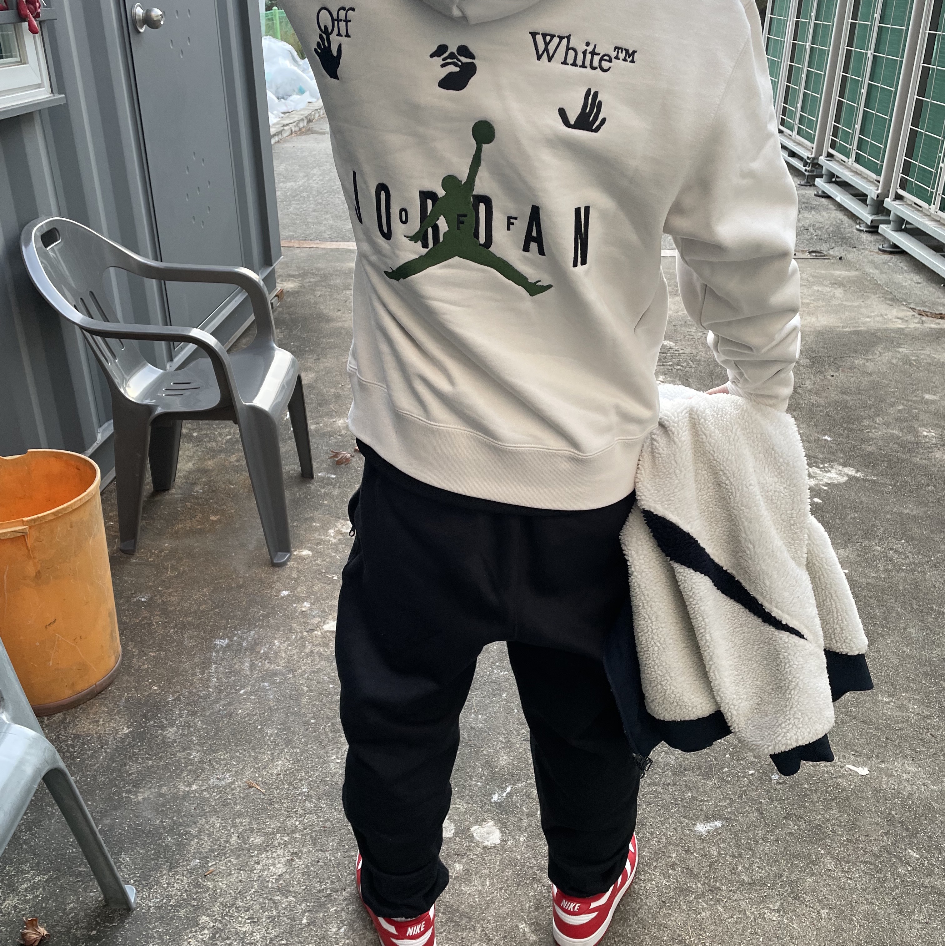 Jordan x Off-White Hoodie Phantom - Asia, Nike Big Swoosh Full Zip Jacket White Navy 착용 스타일