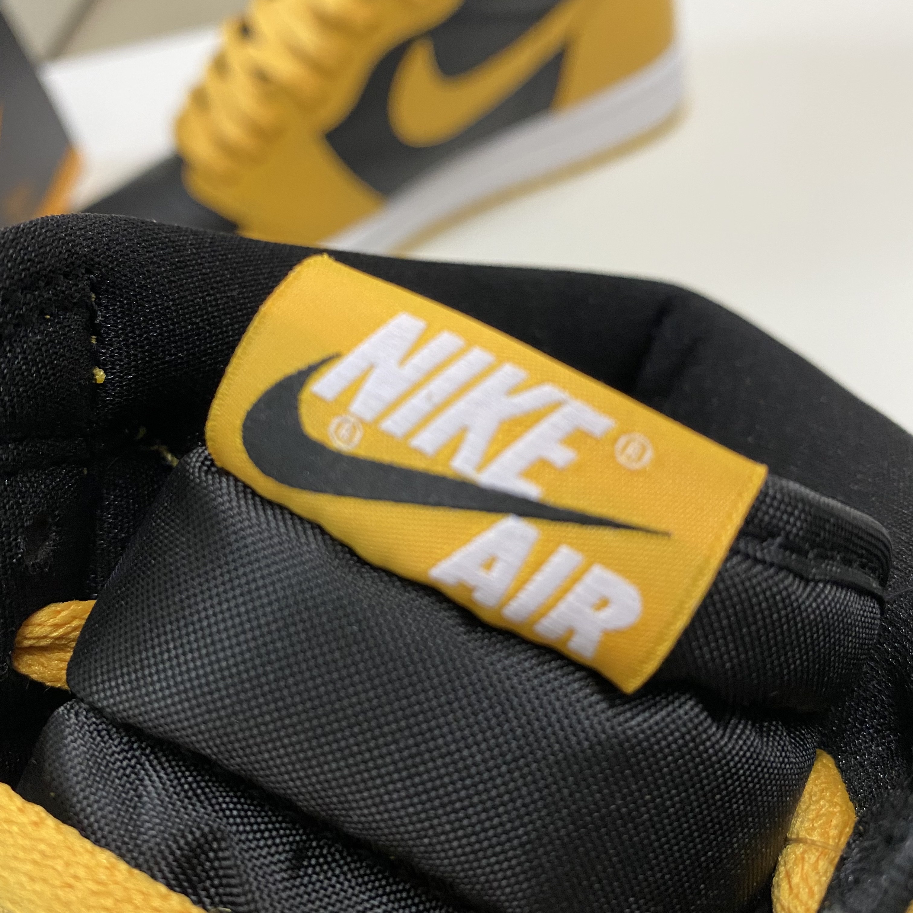 Jordan 1 Retro High OG Pollen 착용 스타일 - 5