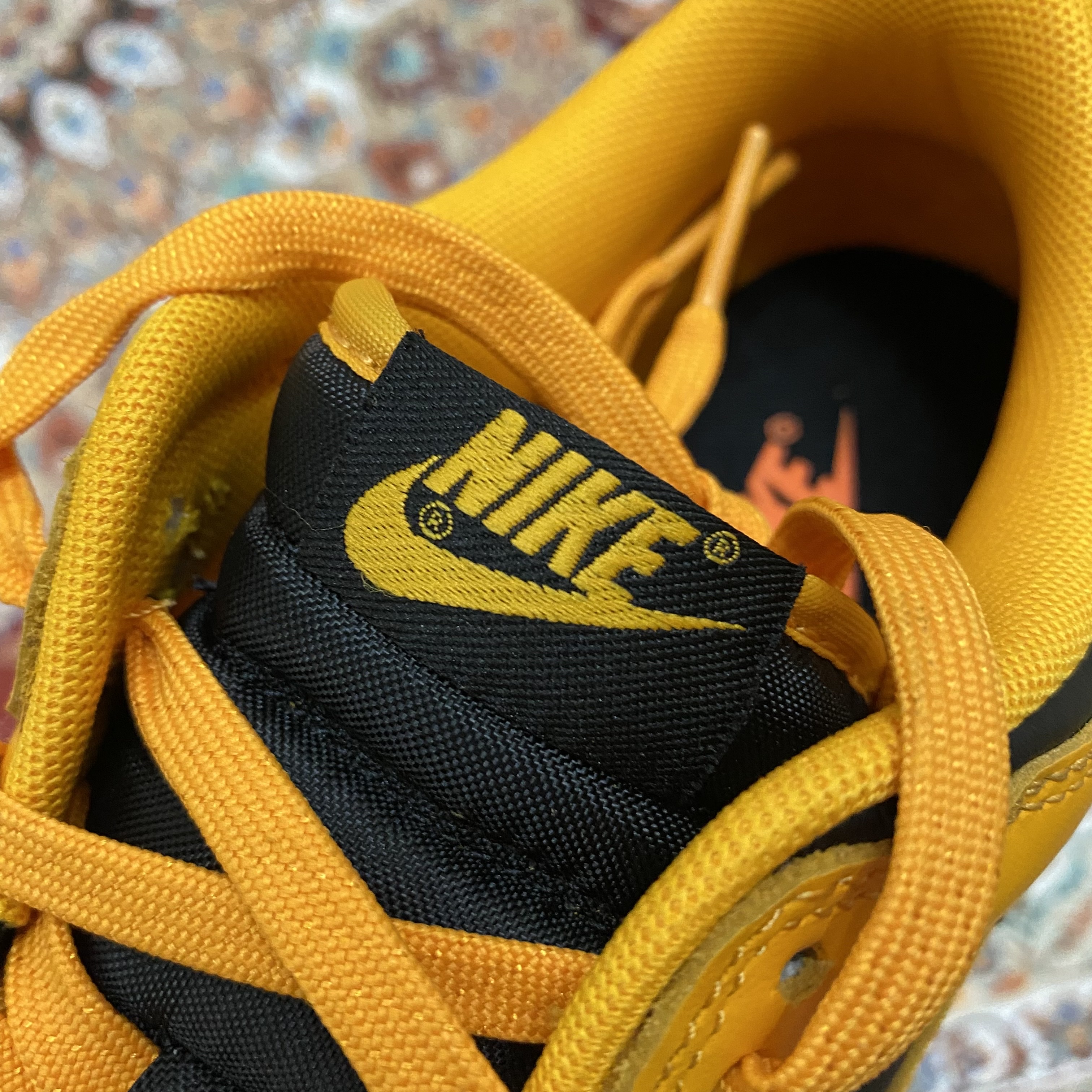 Nike Dunk Low Retro Championship Goldenrod 착용 스타일 - 4
