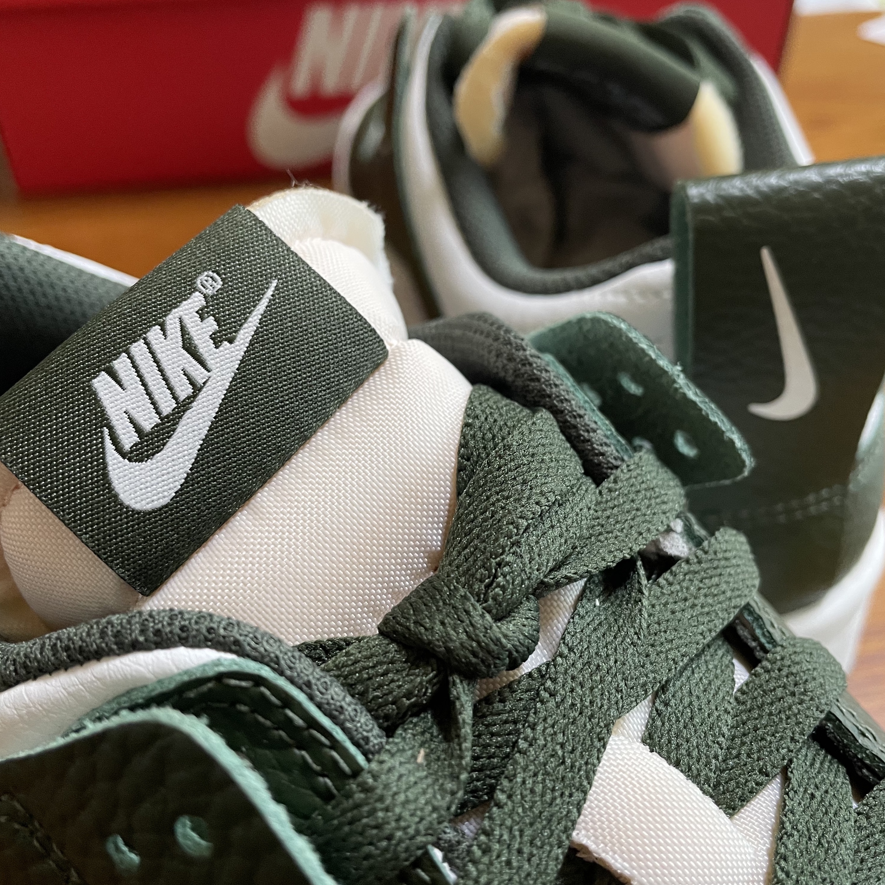 (W) Nike Dunk Low Disrupt Carbon Green 착용 스타일 - 3