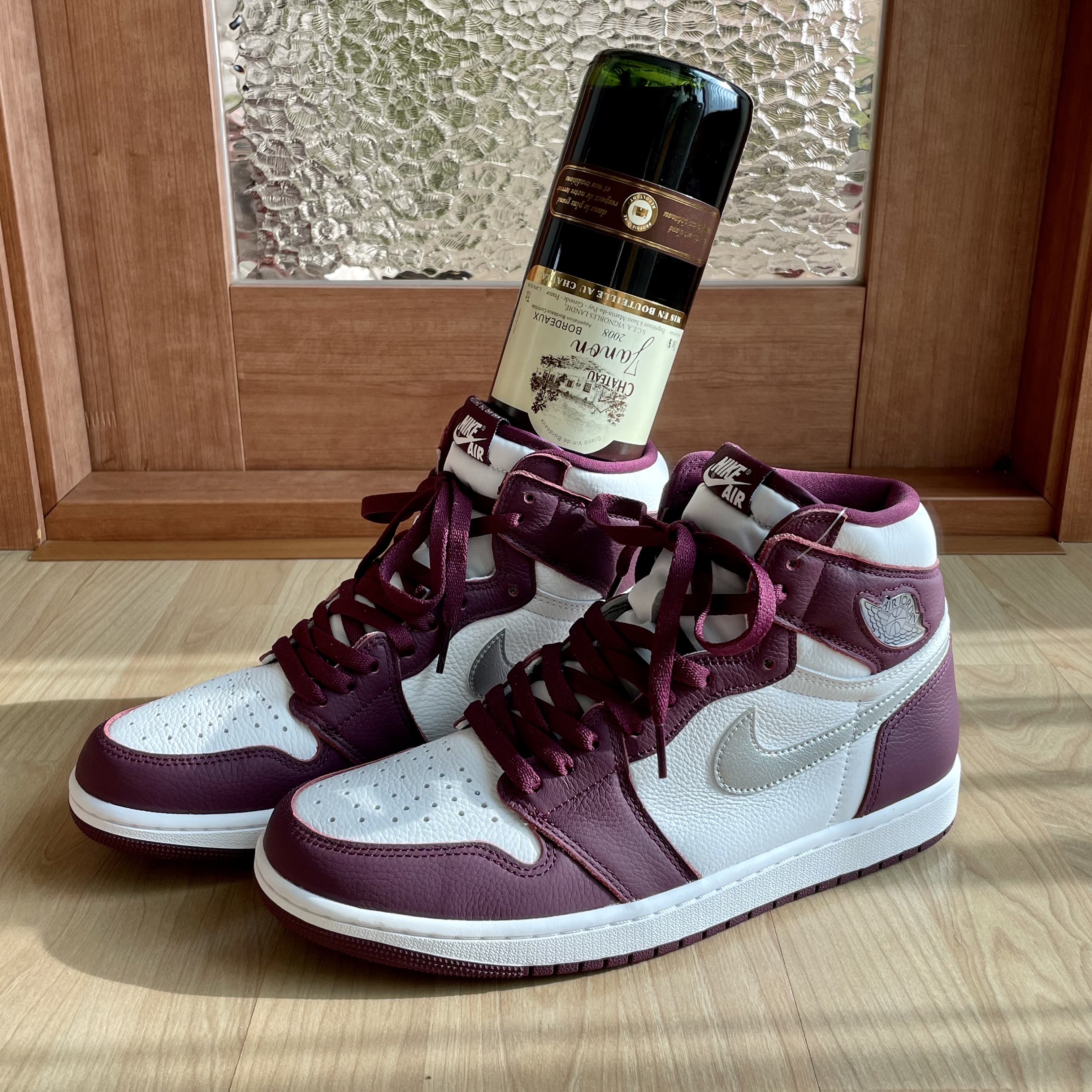 Jordan 1 Retro High OG Bordeaux 착용 스타일 - 1