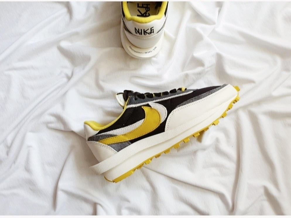 Nike x Sacai x Undercover LDWaffle Black Bright Citron 착용 스타일 - 3