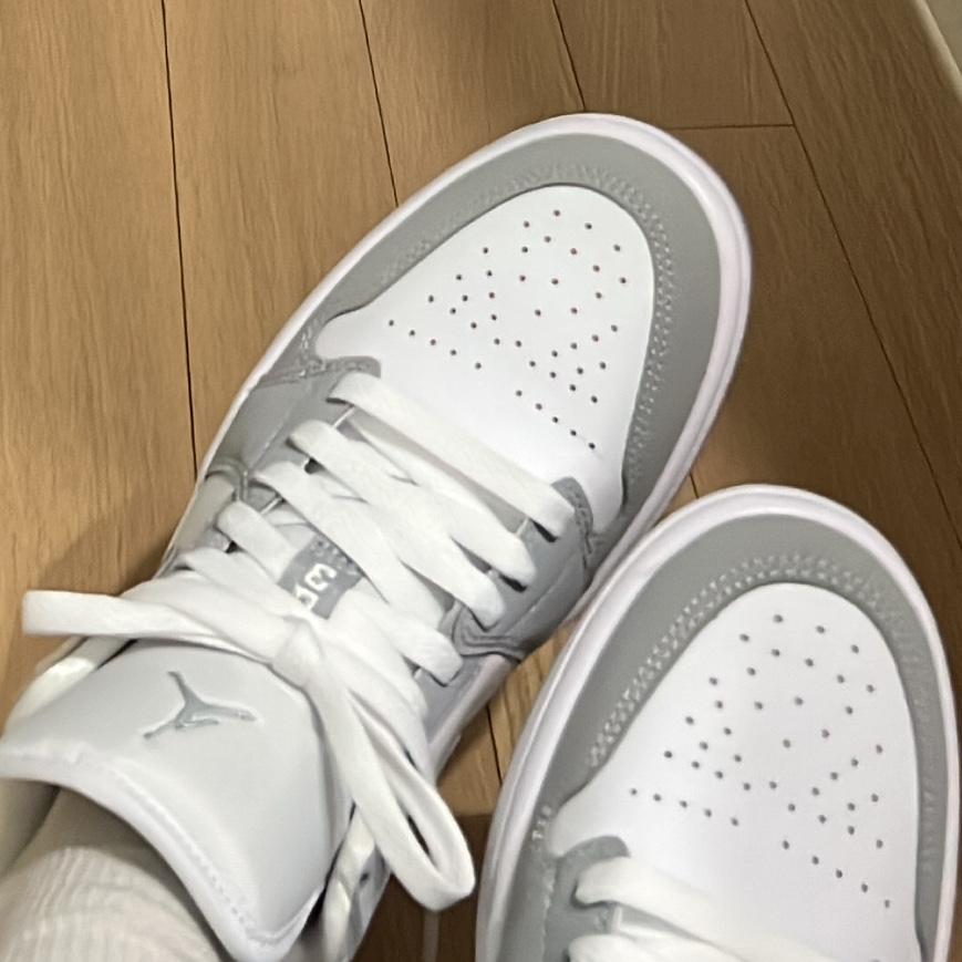 (W) Jordan 1 Low White Wolf Grey 착용 스타일
