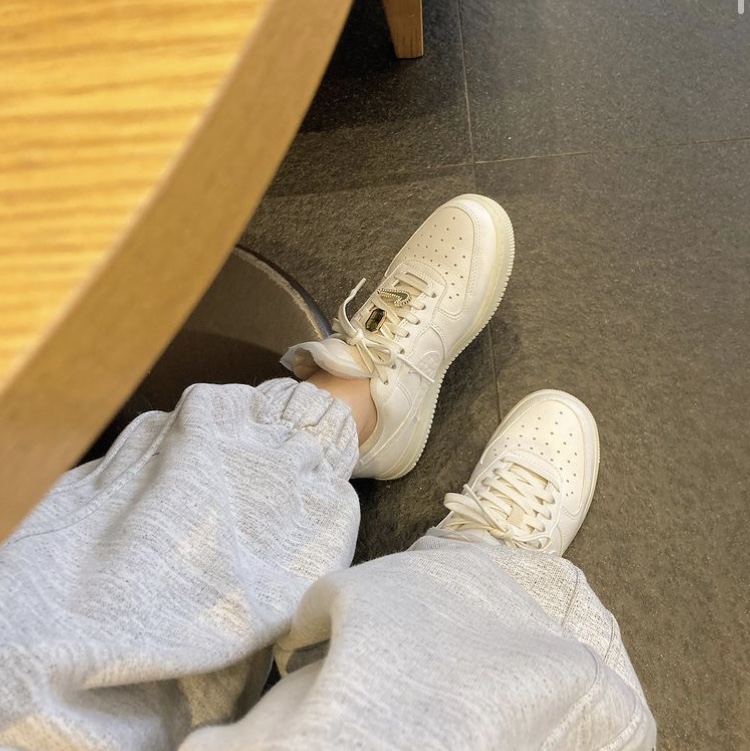 (W) Nike Air Force 1 Low Premium Bling 착용 스타일