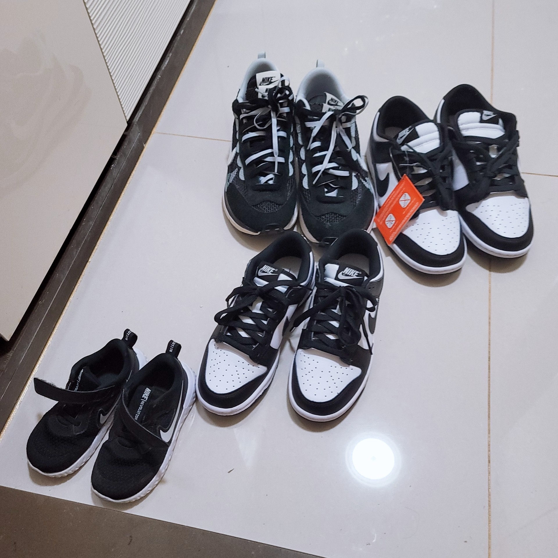 Nike x Sacai VaporWaffle Black White, Nike Dunk Low Retro Black 착용 스타일