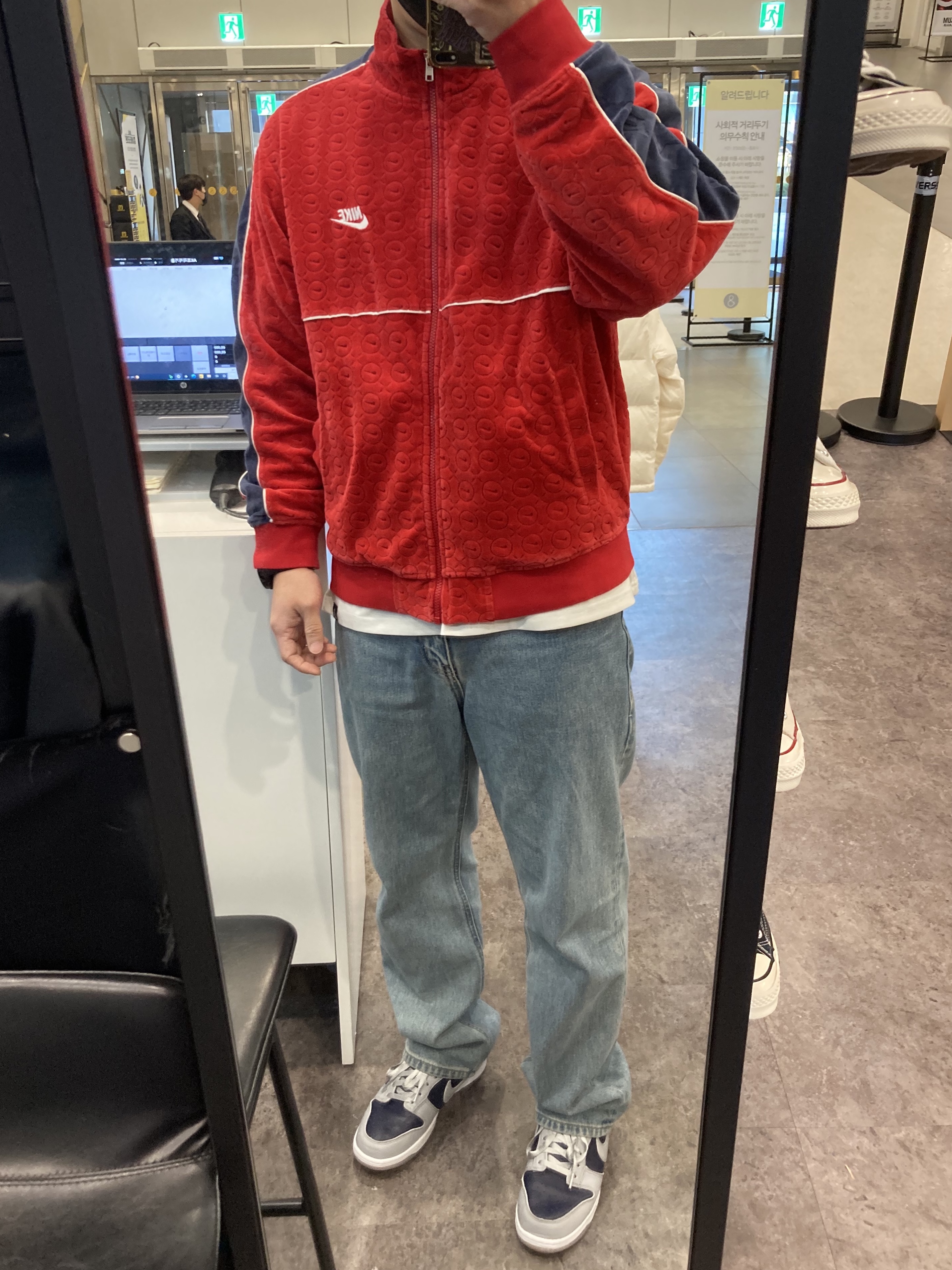 Supreme x Nike Velour Track Jacket Red - 21SS, (W) Nike Dunk Low SP College Navy 착용 스타일