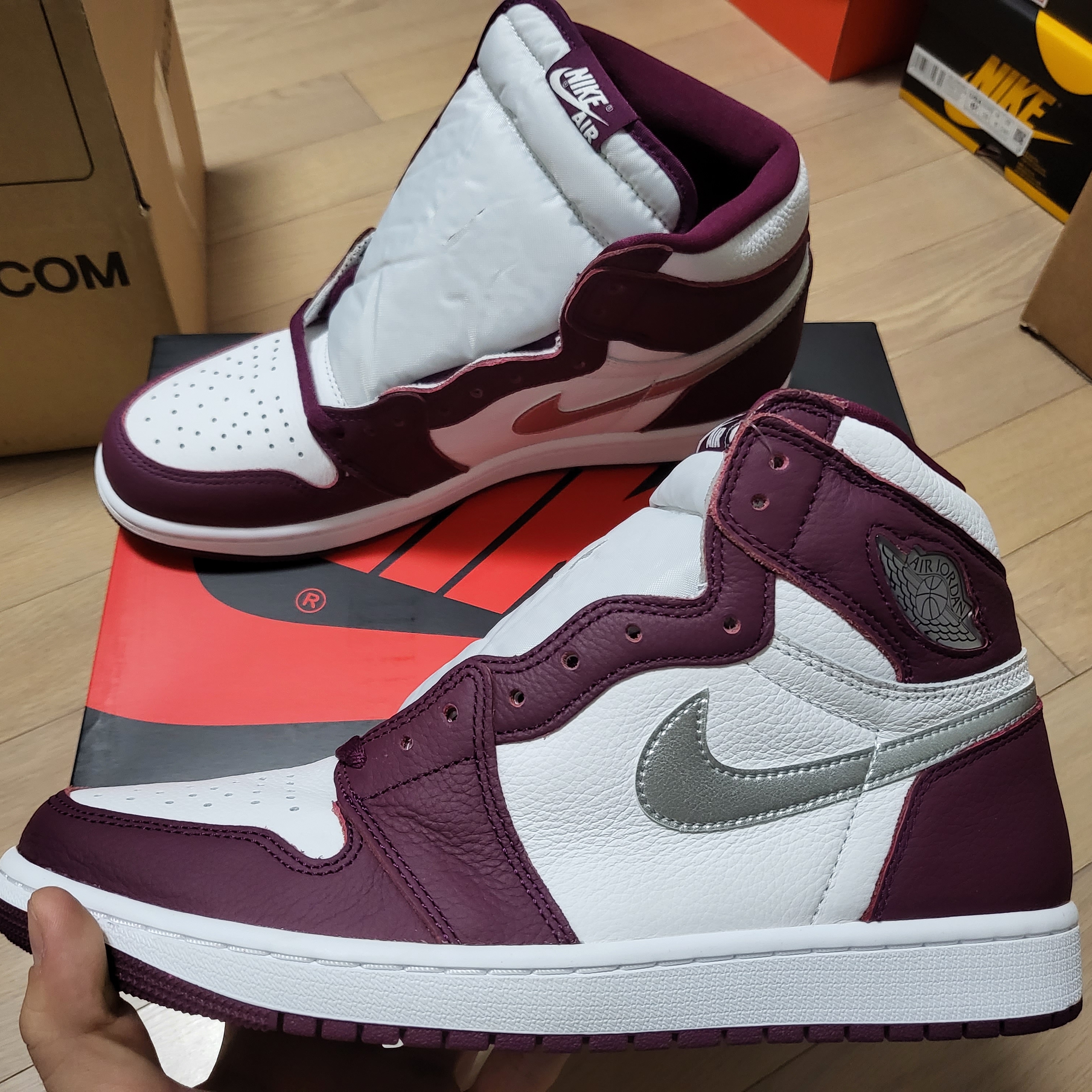 Jordan 1 Retro High OG Bordeaux 착용 스타일