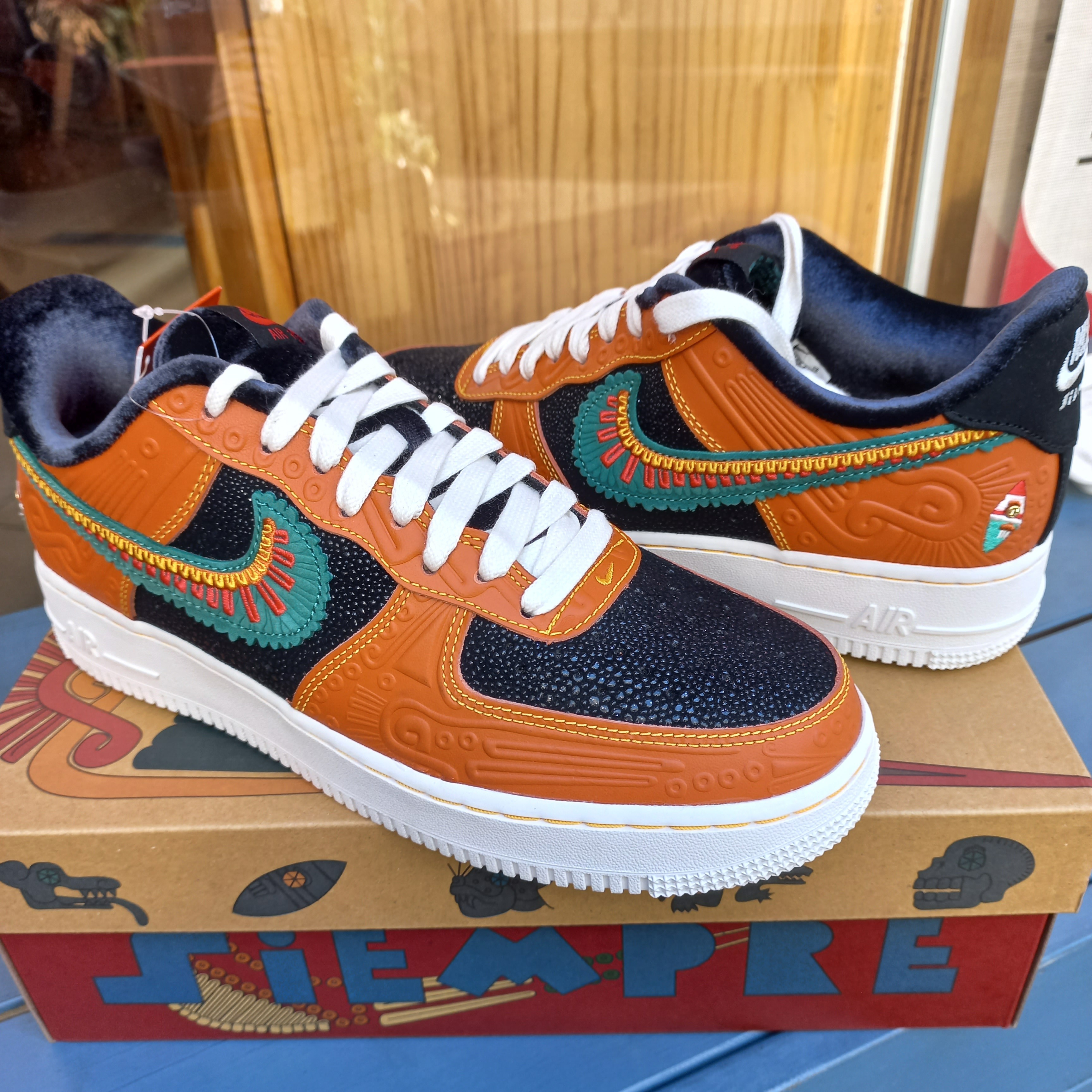 Nike Air Force 1 '07 LX Siempre Familia 착용 스타일