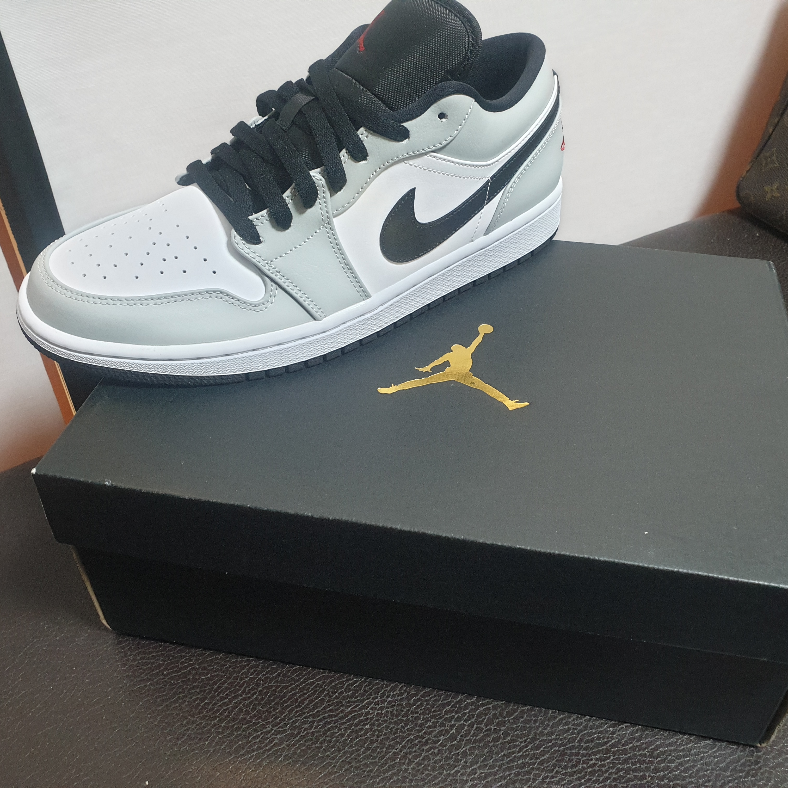 Jordan 1 Low Light Smoke Grey 착용 스타일