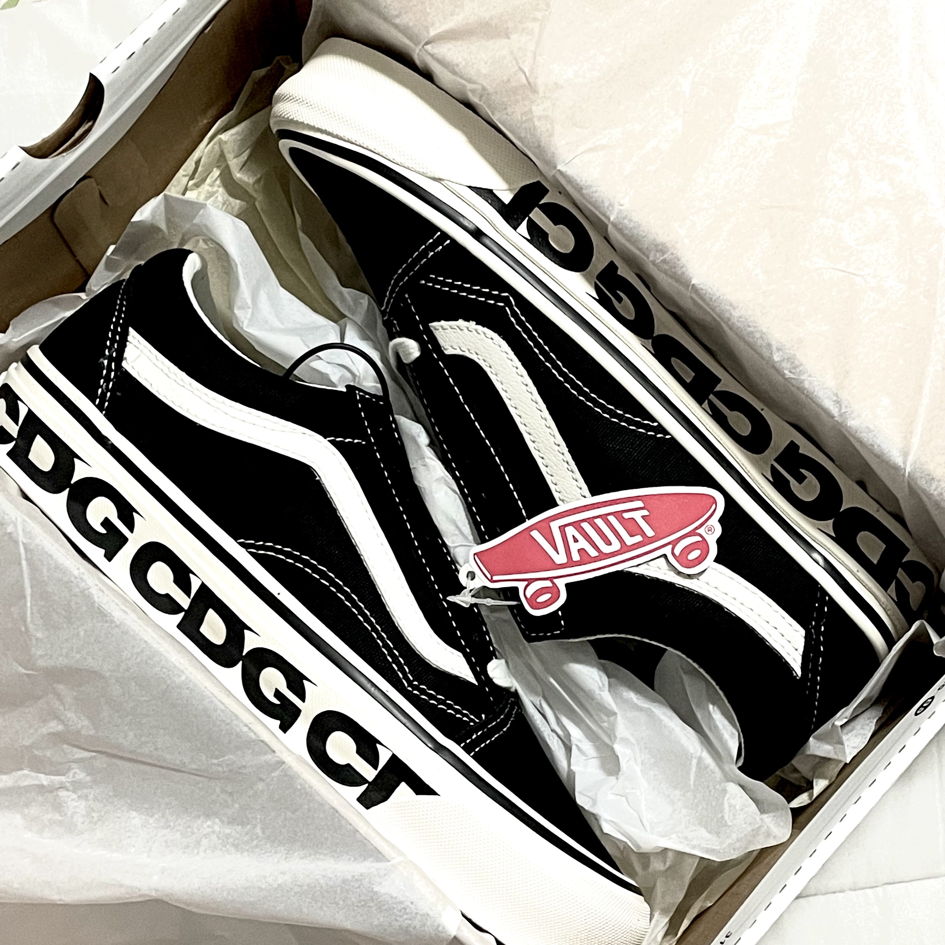 Vans Vault x CDG OG Old Skool LX Side Wall 착용 스타일 - 2