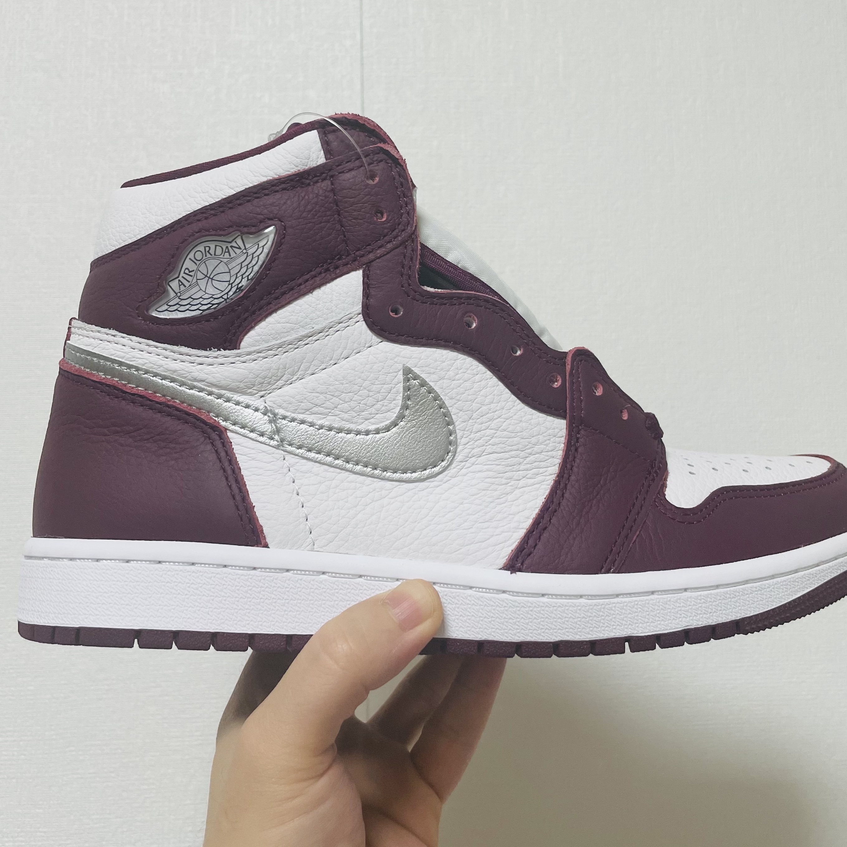 Jordan 1 Retro High OG Bordeaux 착용 스타일 - 1