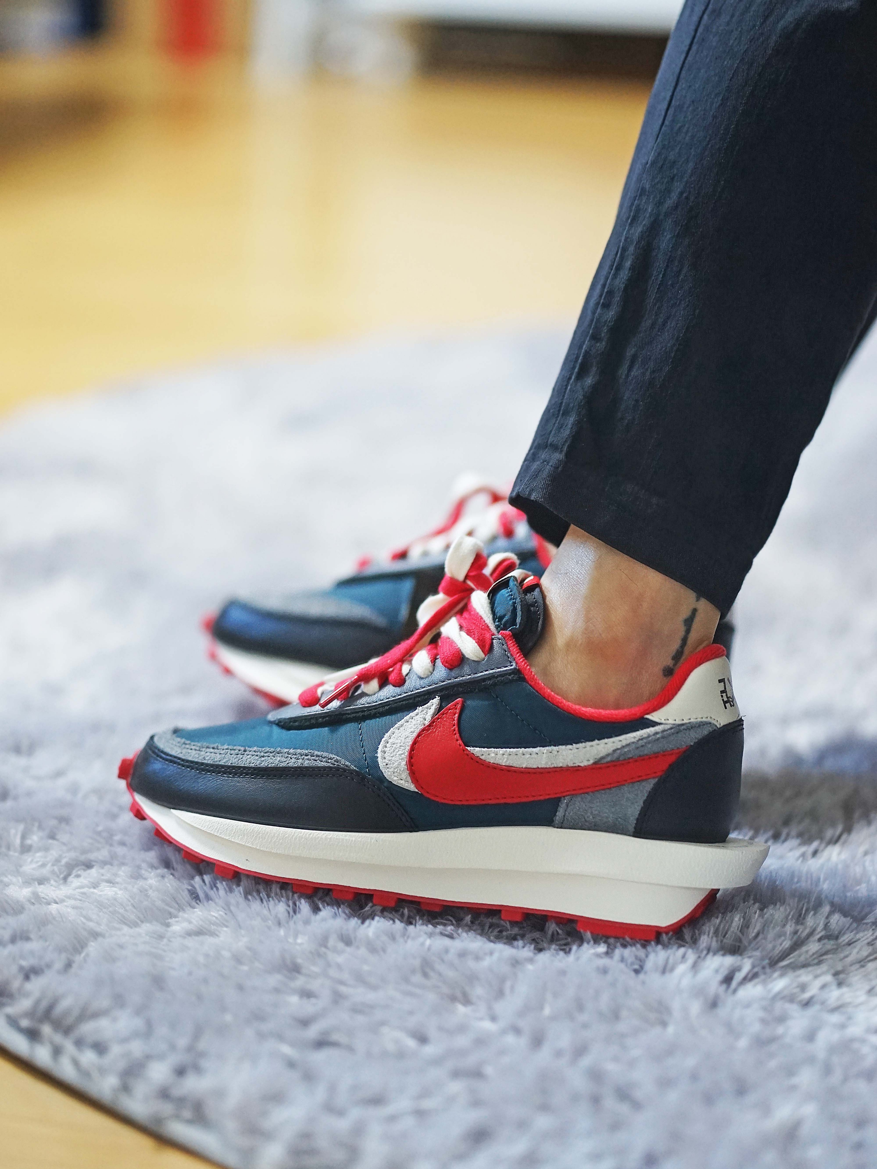 Nike x Sacai x Undercover LDWaffle Night Maroon Team Royal, Nike x Sacai x Undercover LDWaffle Black Bright Citron 착용 스타일 - 3