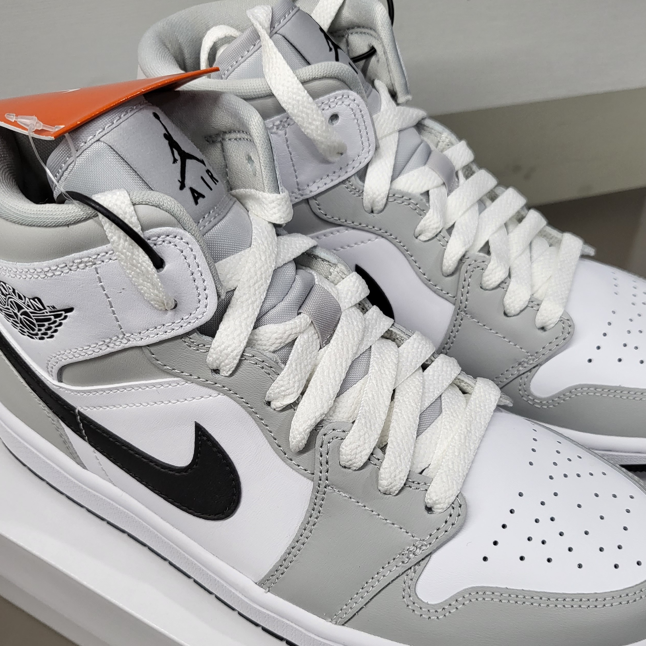(W) Jordan 1 Mid Grey Fog 착용 스타일 - 2