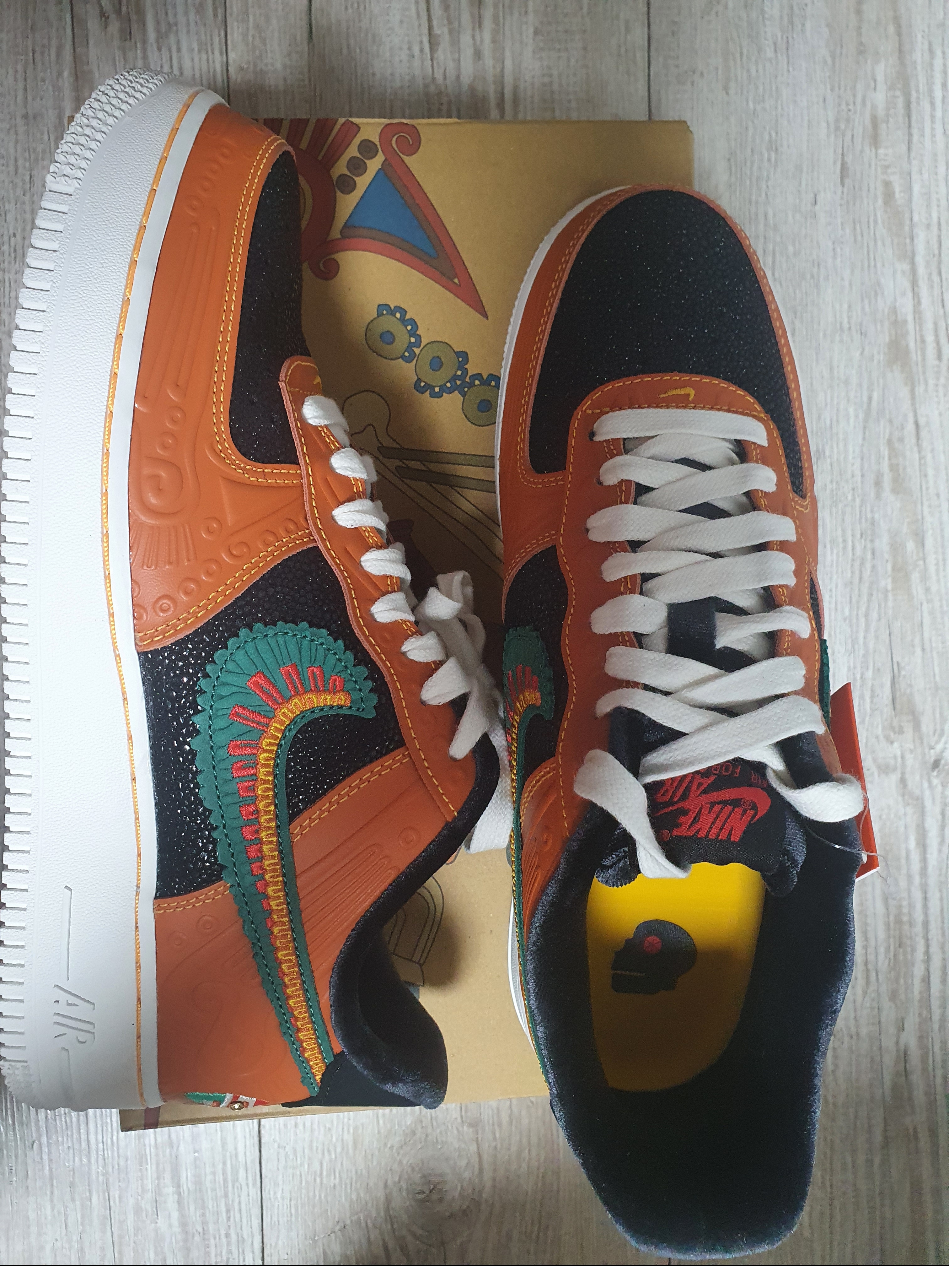 Nike Air Force 1 '07 LX Siempre Familia 착용 스타일 - 2