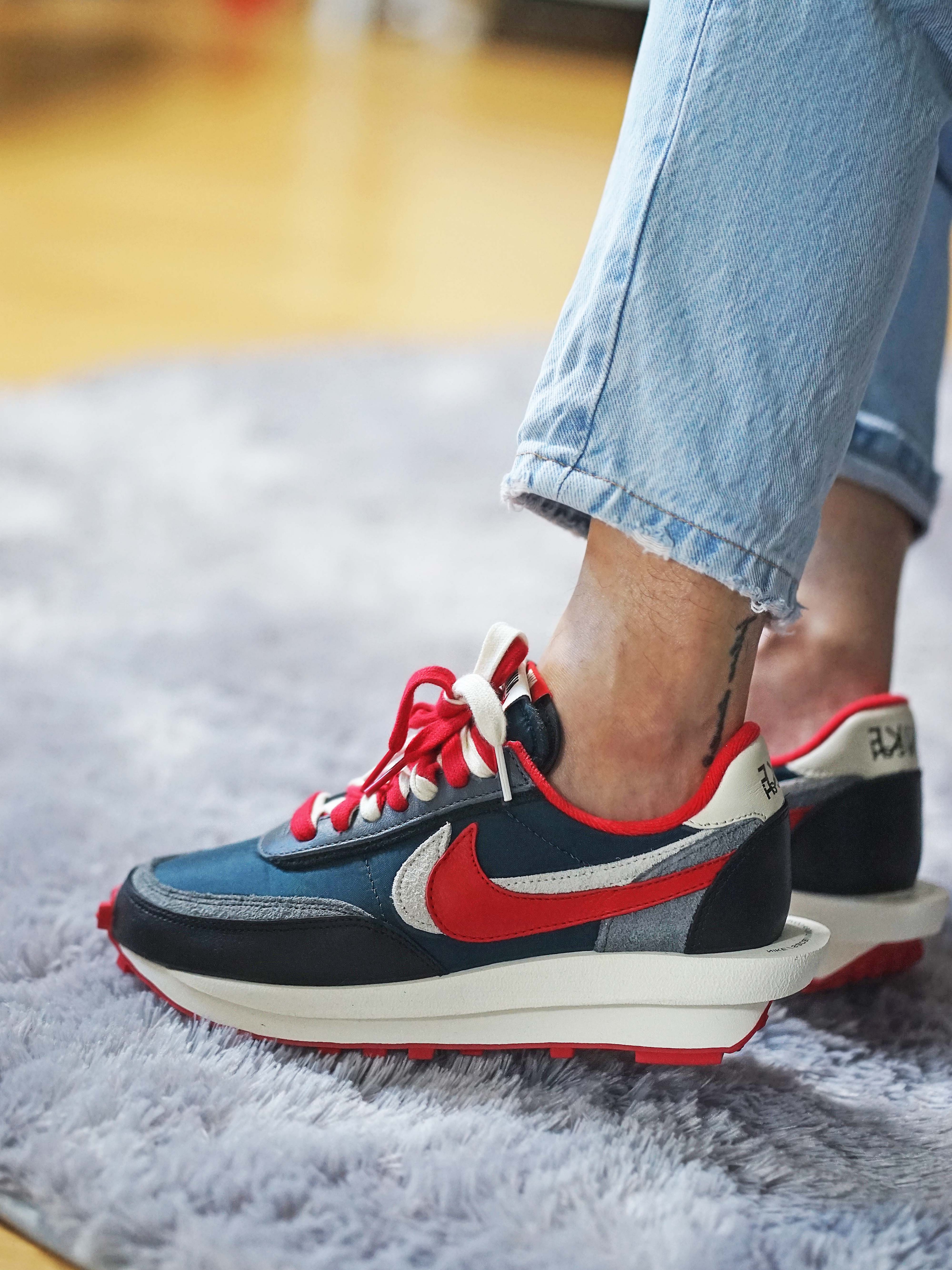 Nike x Sacai x Undercover LDWaffle Night Maroon Team Royal, Nike x Sacai x Undercover LDWaffle Black Bright Citron 착용 스타일 - 1
