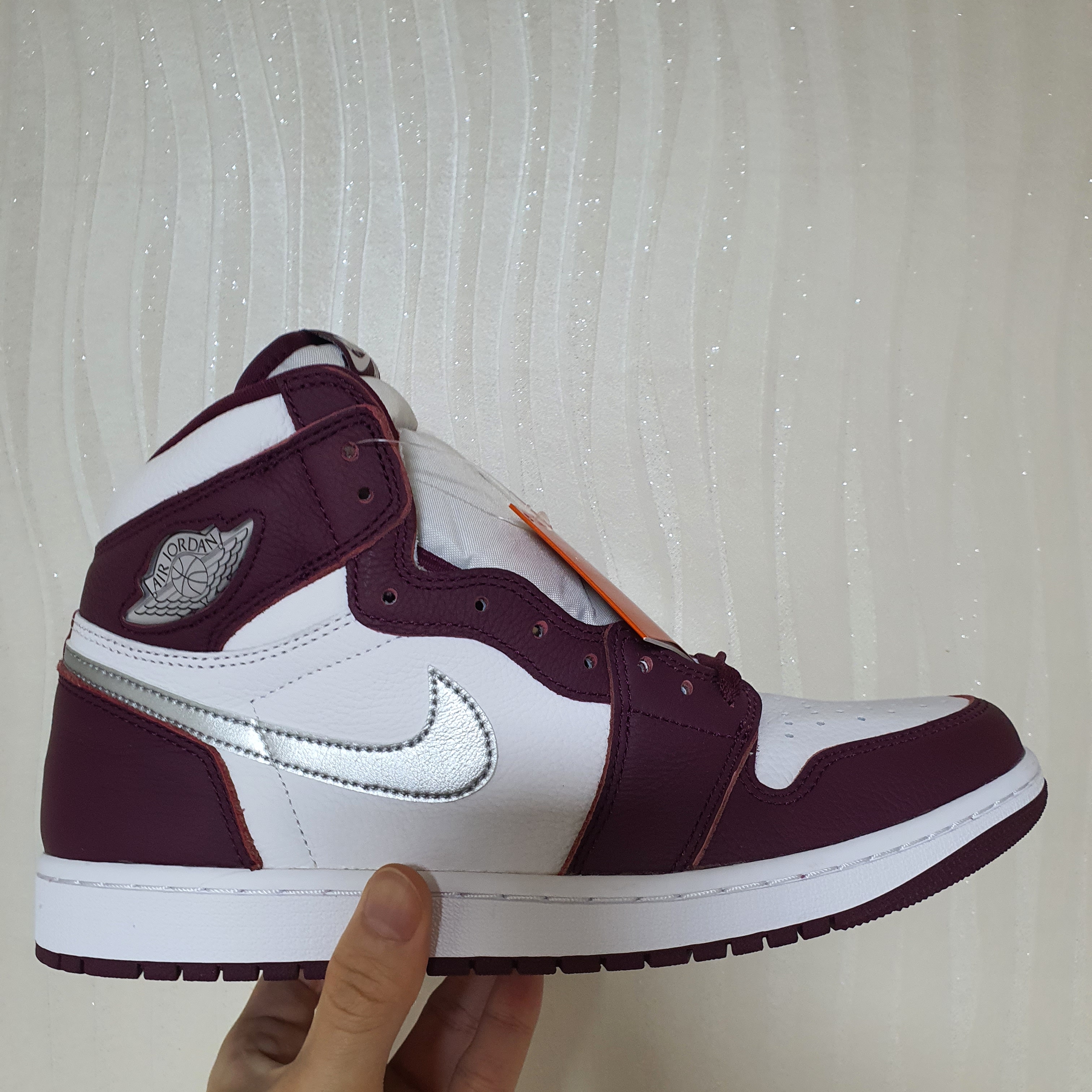 Jordan 1 Retro High OG Bordeaux 착용 스타일