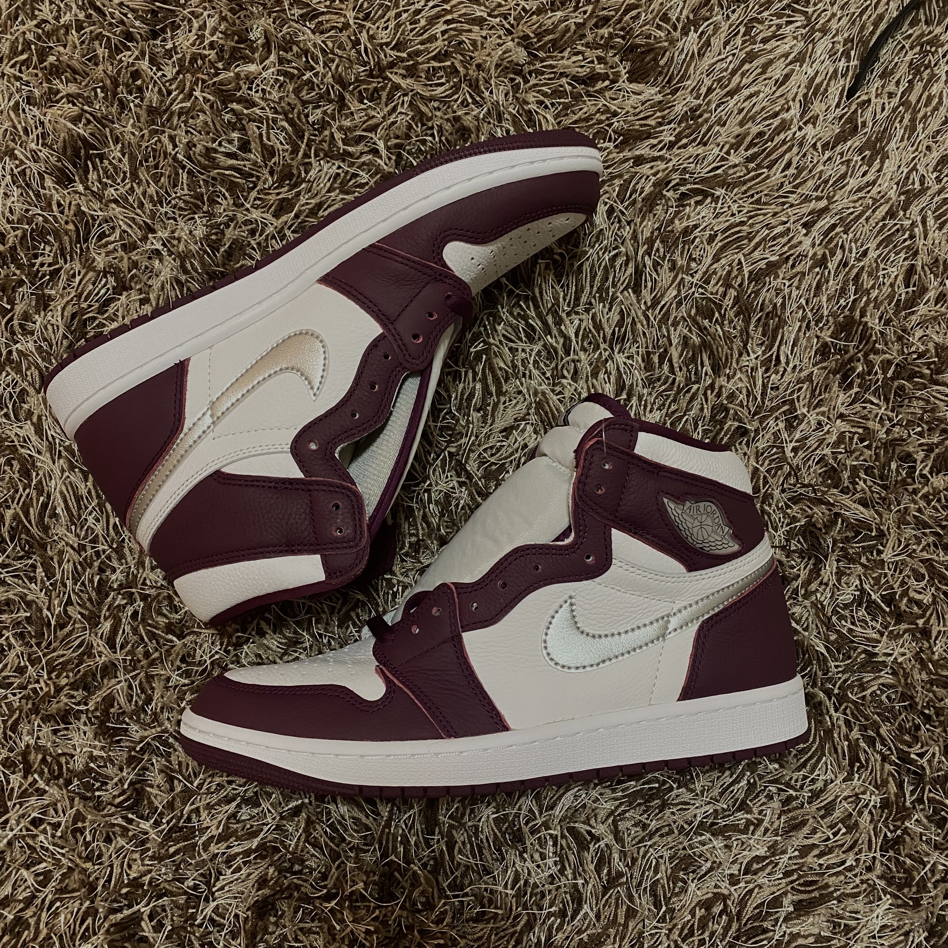 Jordan 1 Retro High OG Bordeaux 착용 스타일