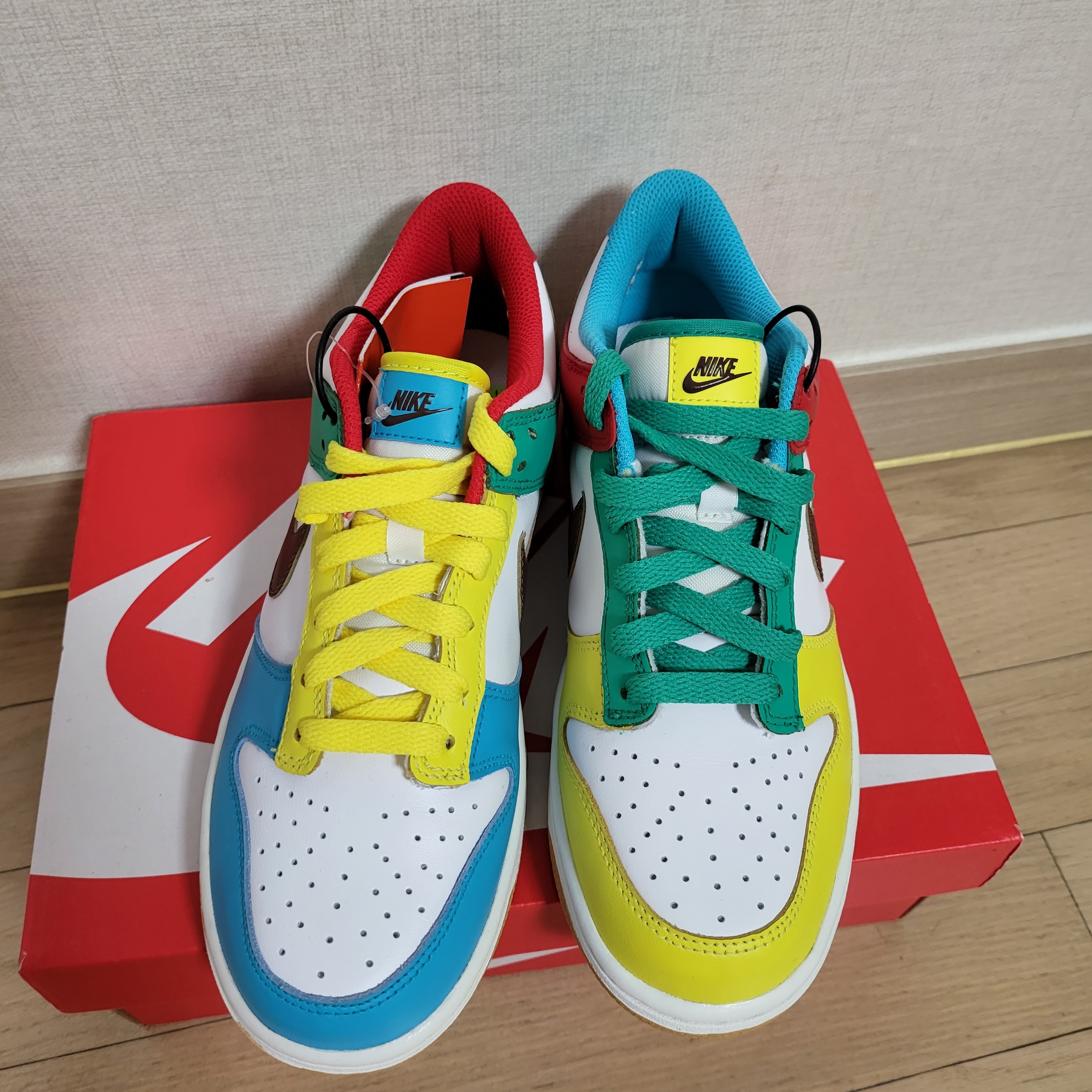 Nike Dunk Low SE Free.99 White 착용 스타일 - 4