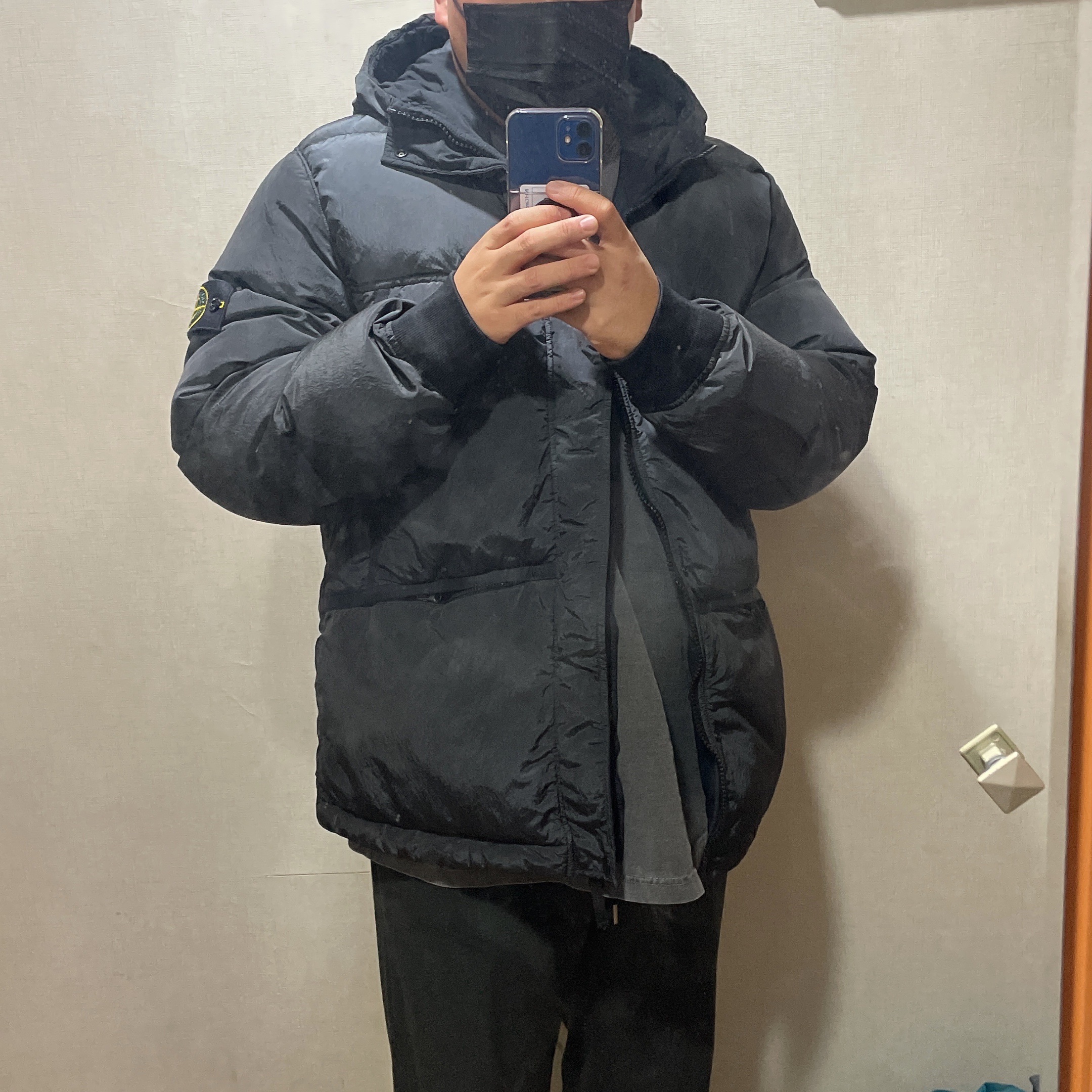 Stone Island 44508 Nylon Metal Down-TC Jacket Dark Grey - 21FW 착용 스타일 - 2