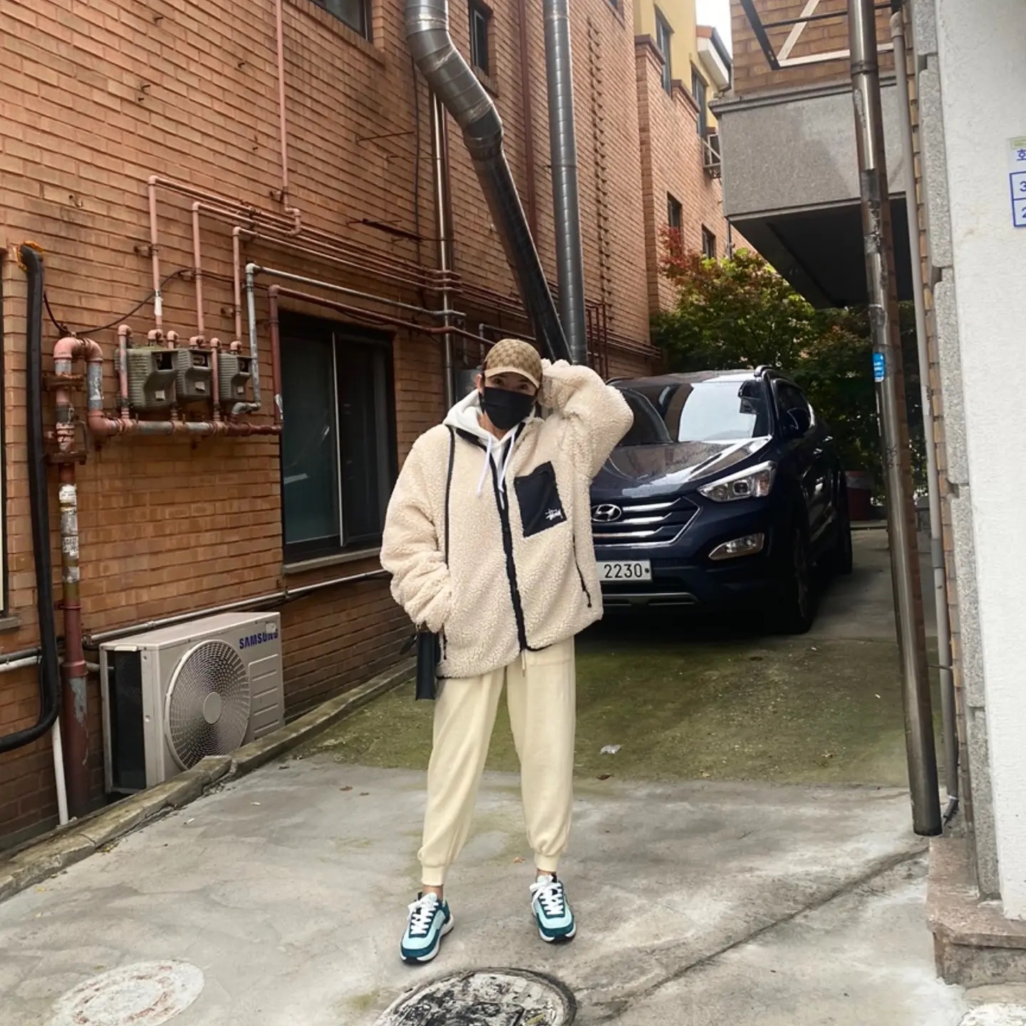Stussy Venus Jacquard Sherpa Jacket Natural 착용 스타일 - 3