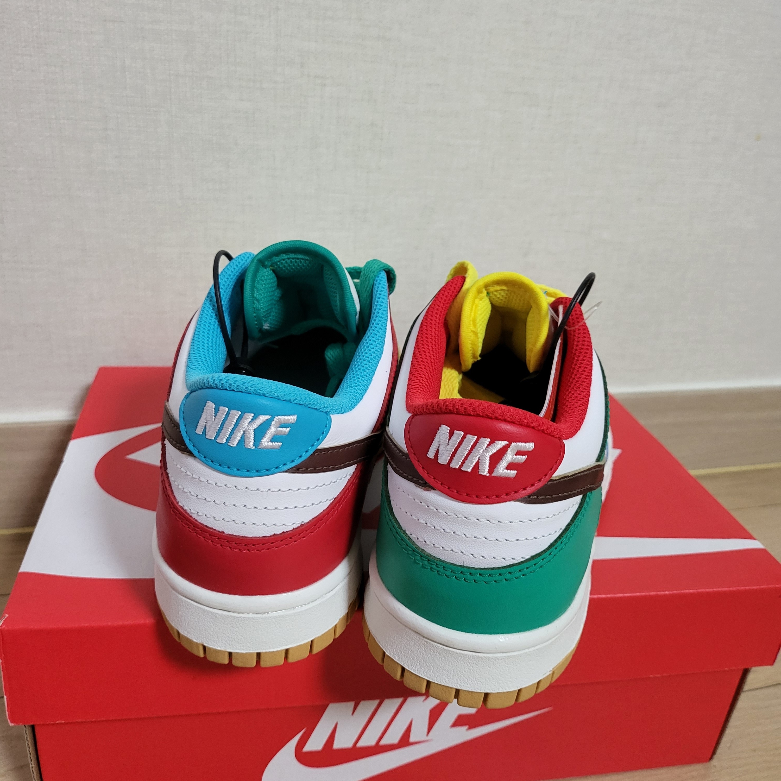 Nike Dunk Low SE Free.99 White 착용 스타일 - 3