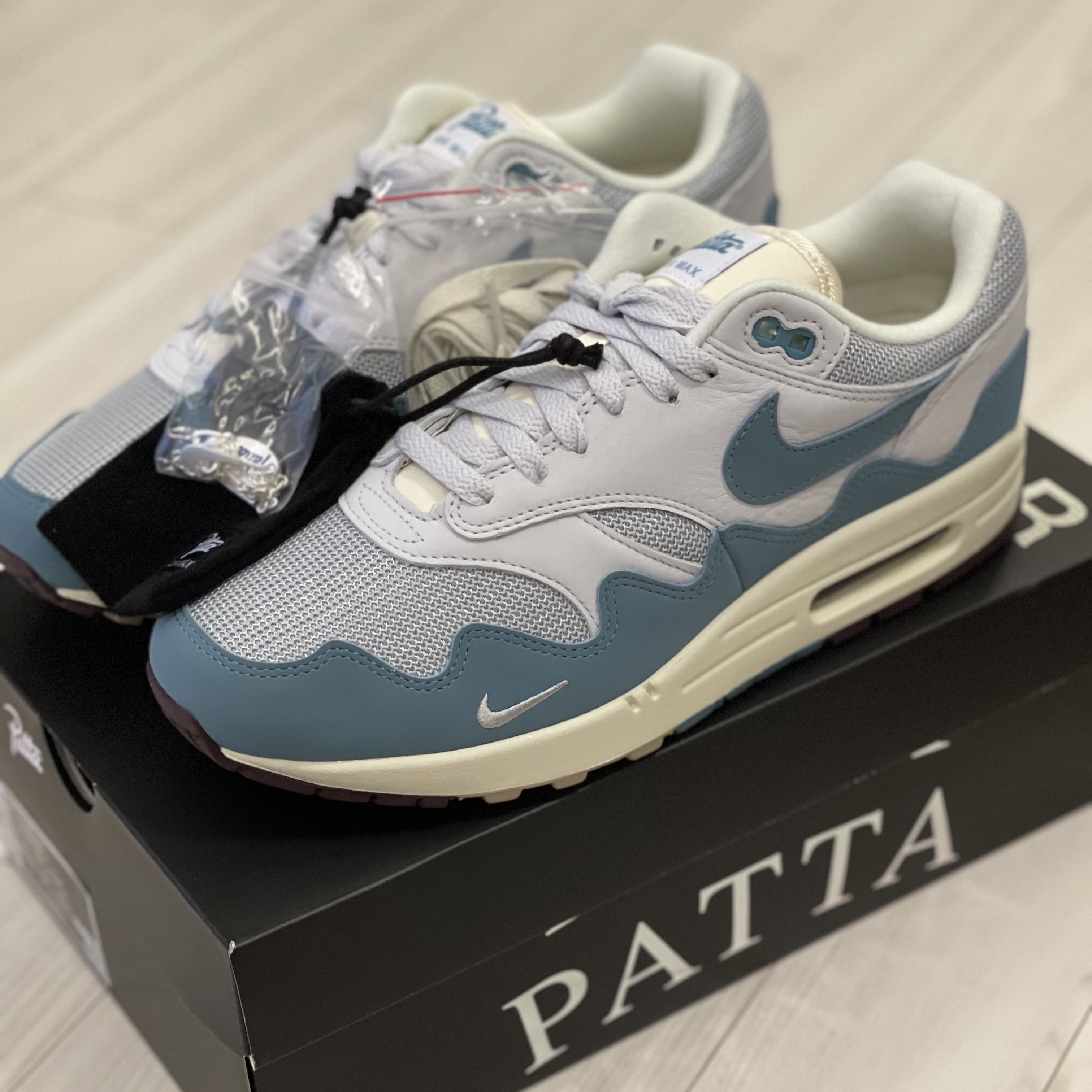 Nike x Patta Air Max 1 Noise Aqua 착용 스타일 - 1