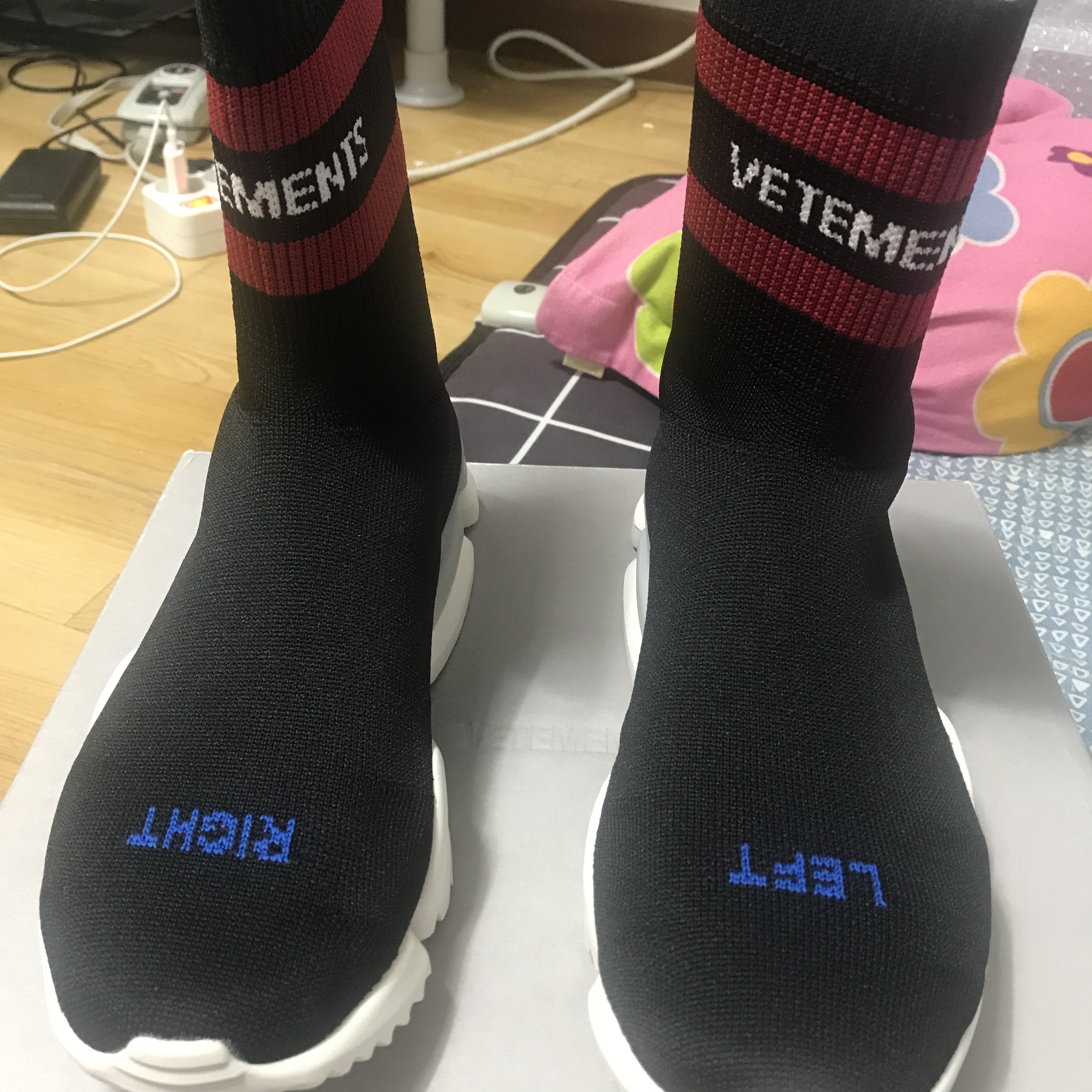 Reebok x Vetements Sock Pump High Top Black 착용 스타일 - 3
