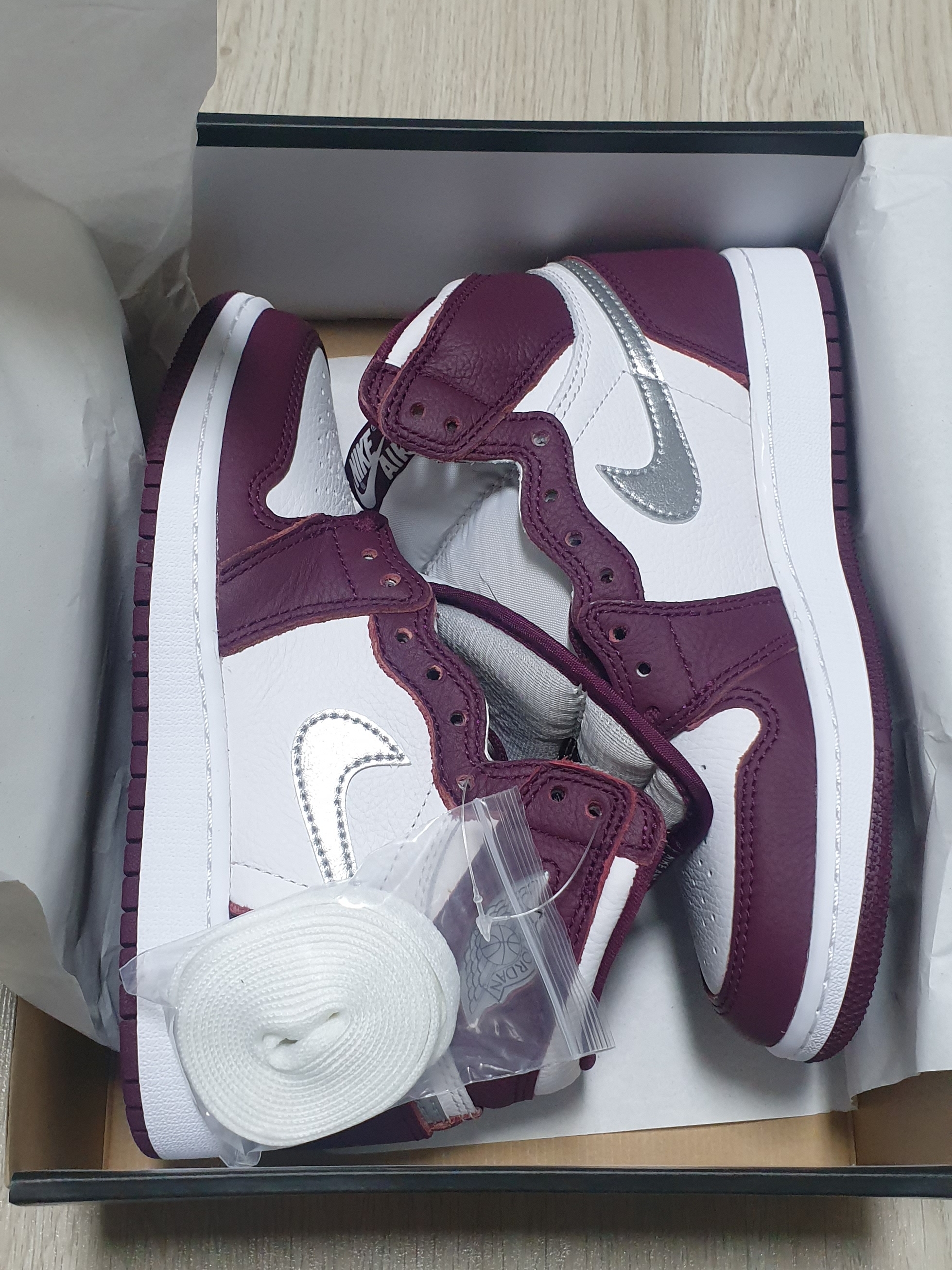Jordan 1 Retro High OG Bordeaux 착용 스타일