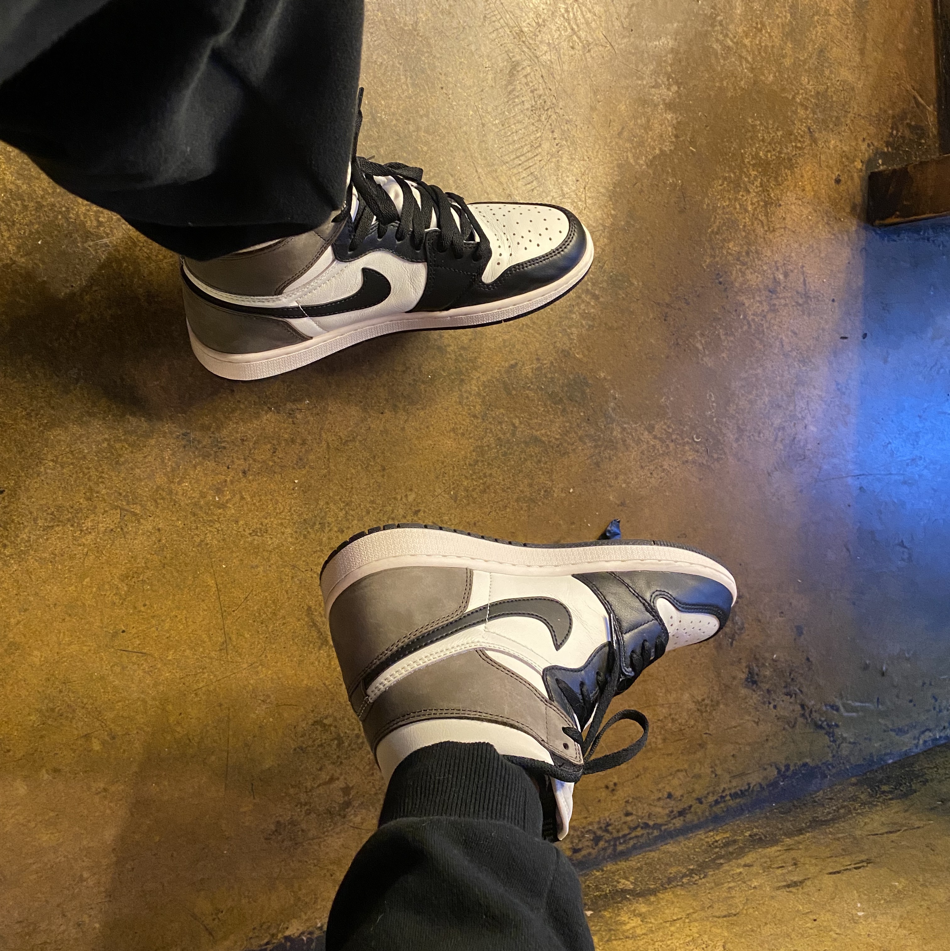 Jordan 1 Retro High OG Black Mocha 착용 스타일