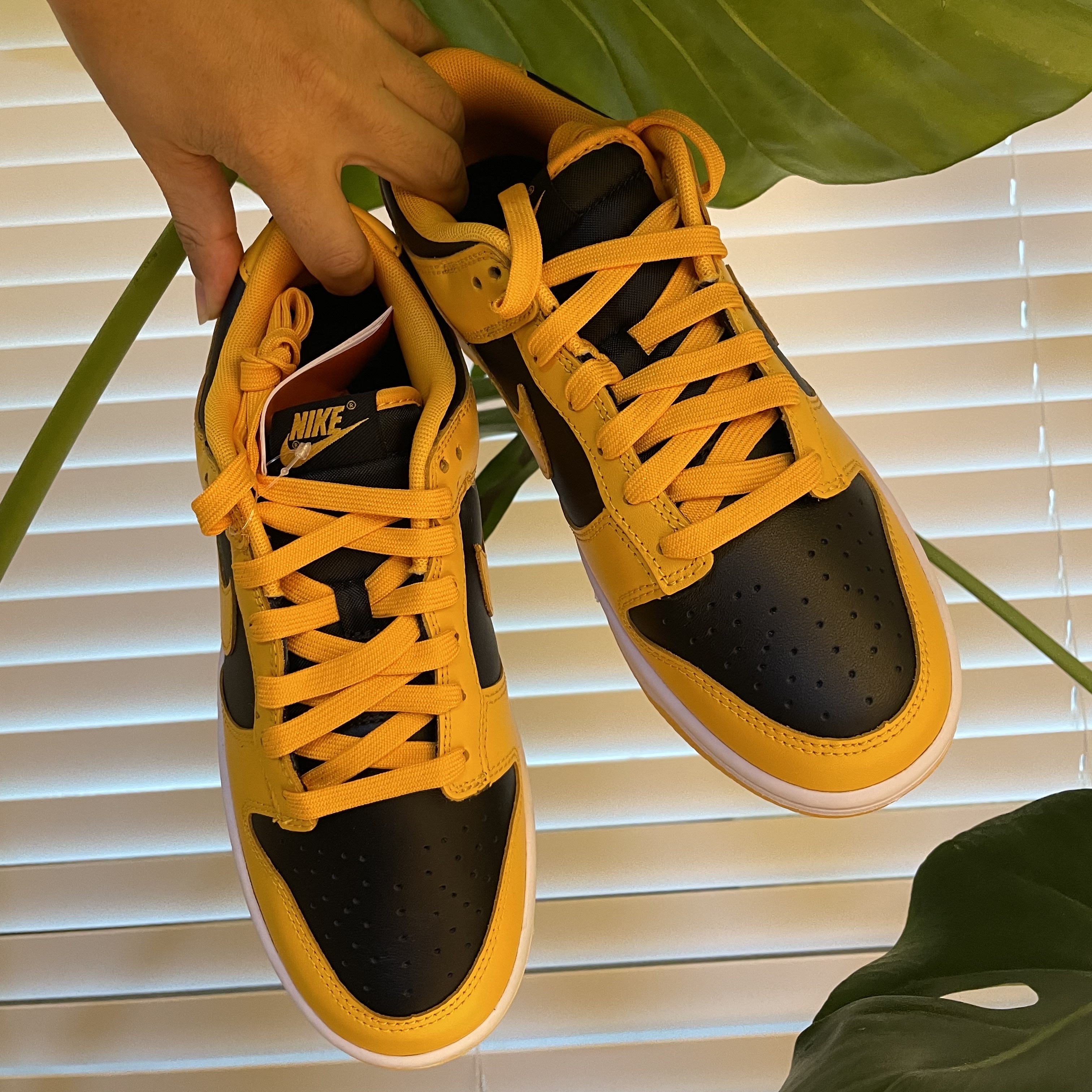 Nike Dunk Low Retro Championship Goldenrod, (W) Nike Dunk Low SE Primal White 착용 스타일 - 2