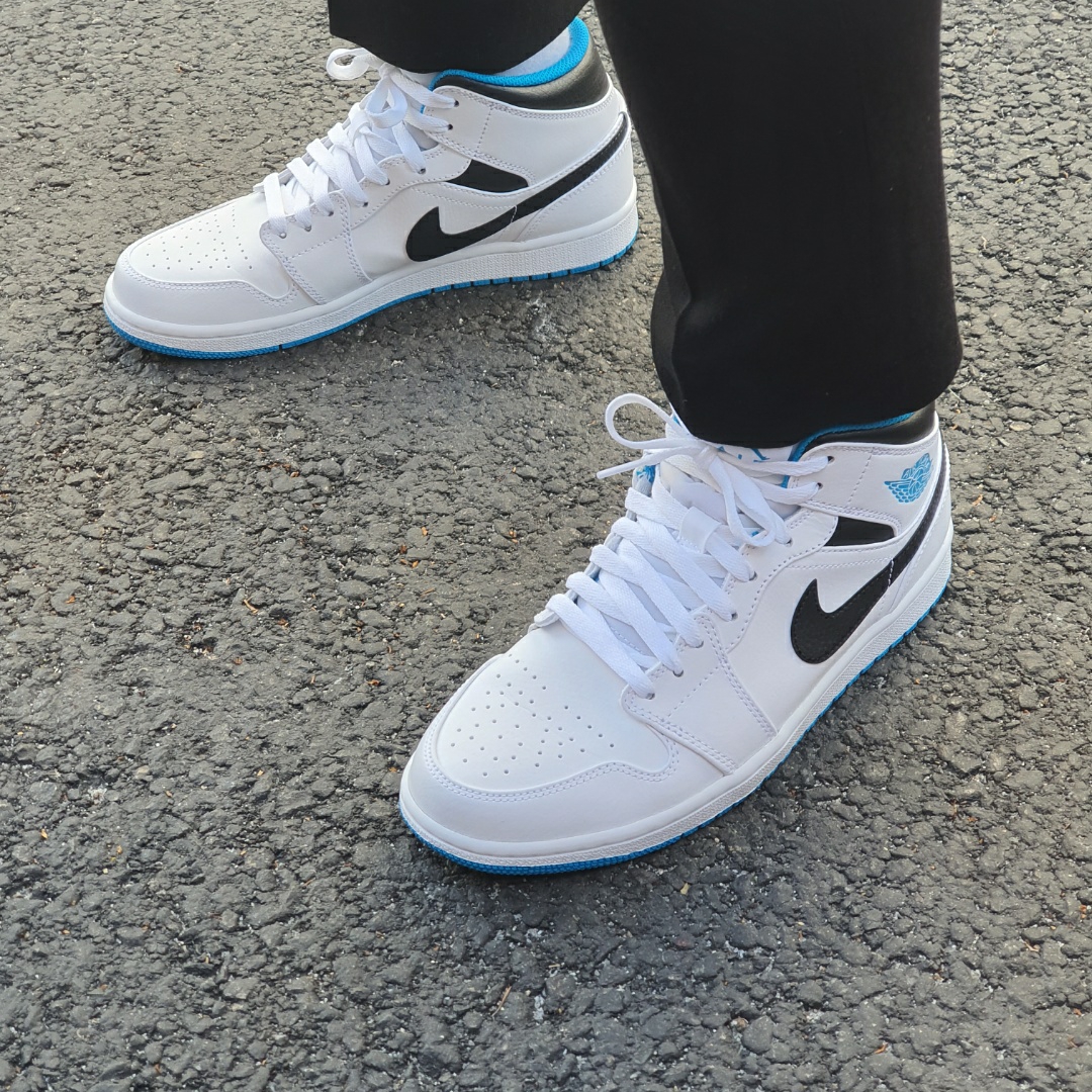 Jordan 1 Mid Laser Blue 착용 스타일