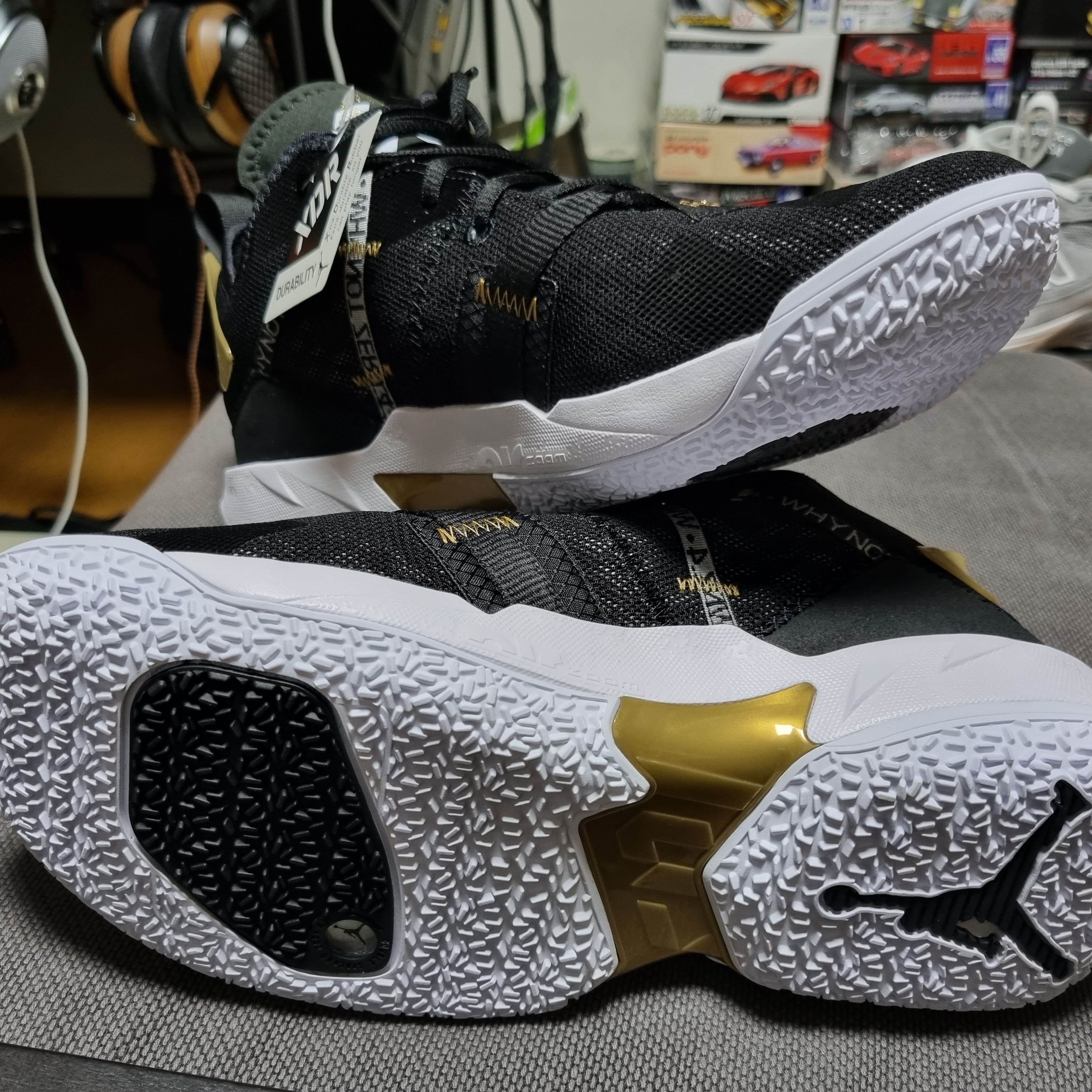 Jordan Why Not ZER0.4 PF Metallic Gold 착용 스타일 - 4