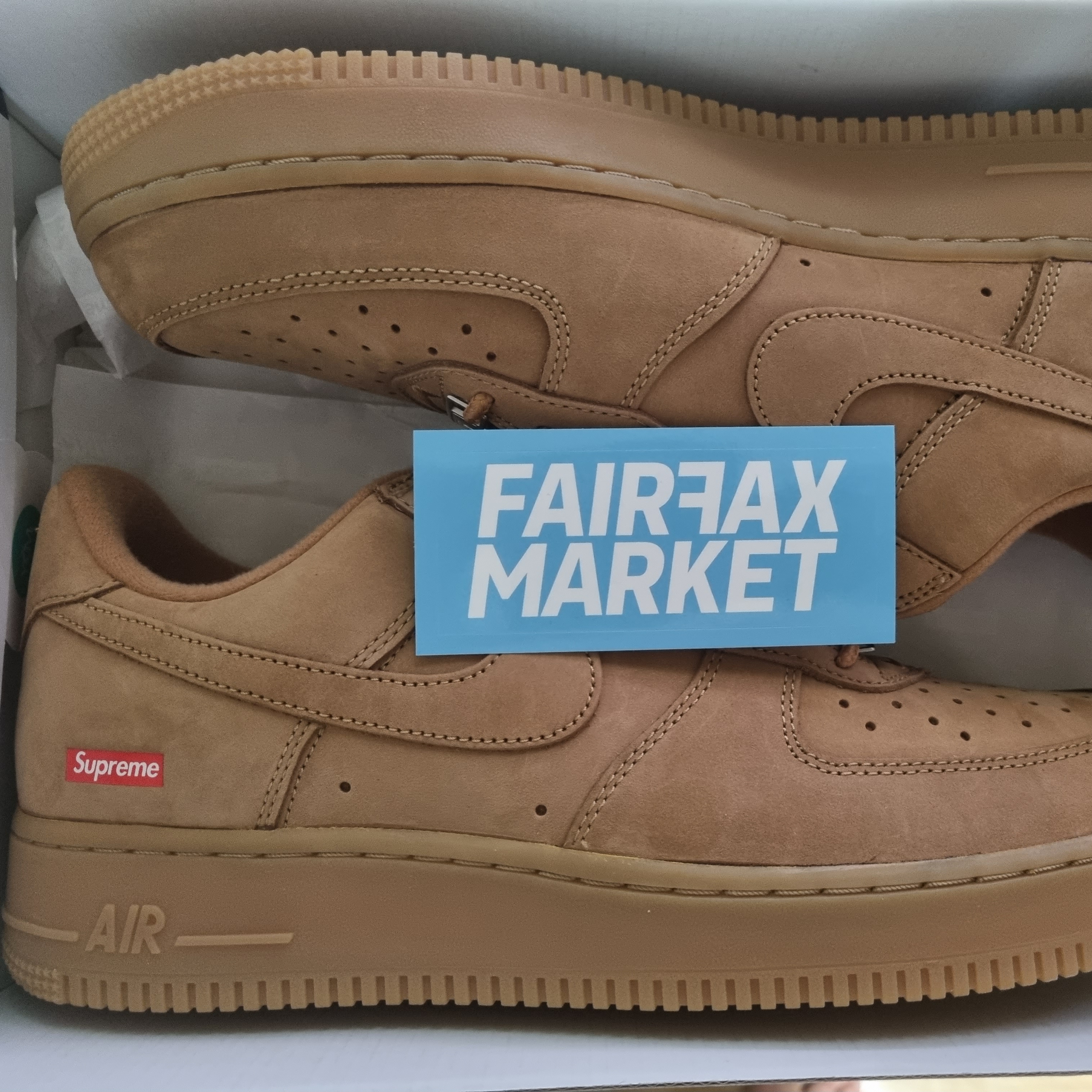 Nike x Supreme Air Force 1 Low Flax 착용 스타일
