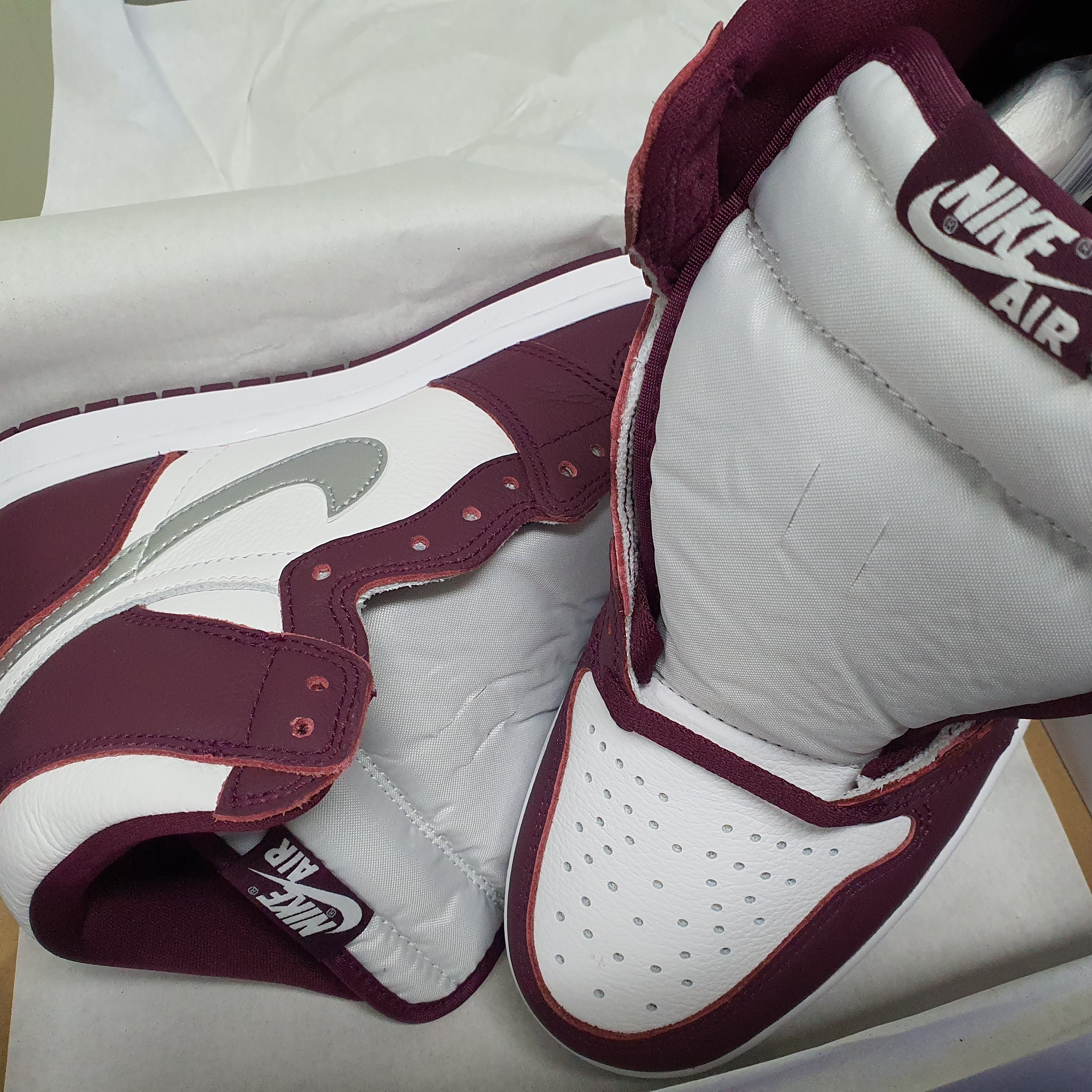 Jordan 1 Retro High OG Bordeaux 착용 스타일