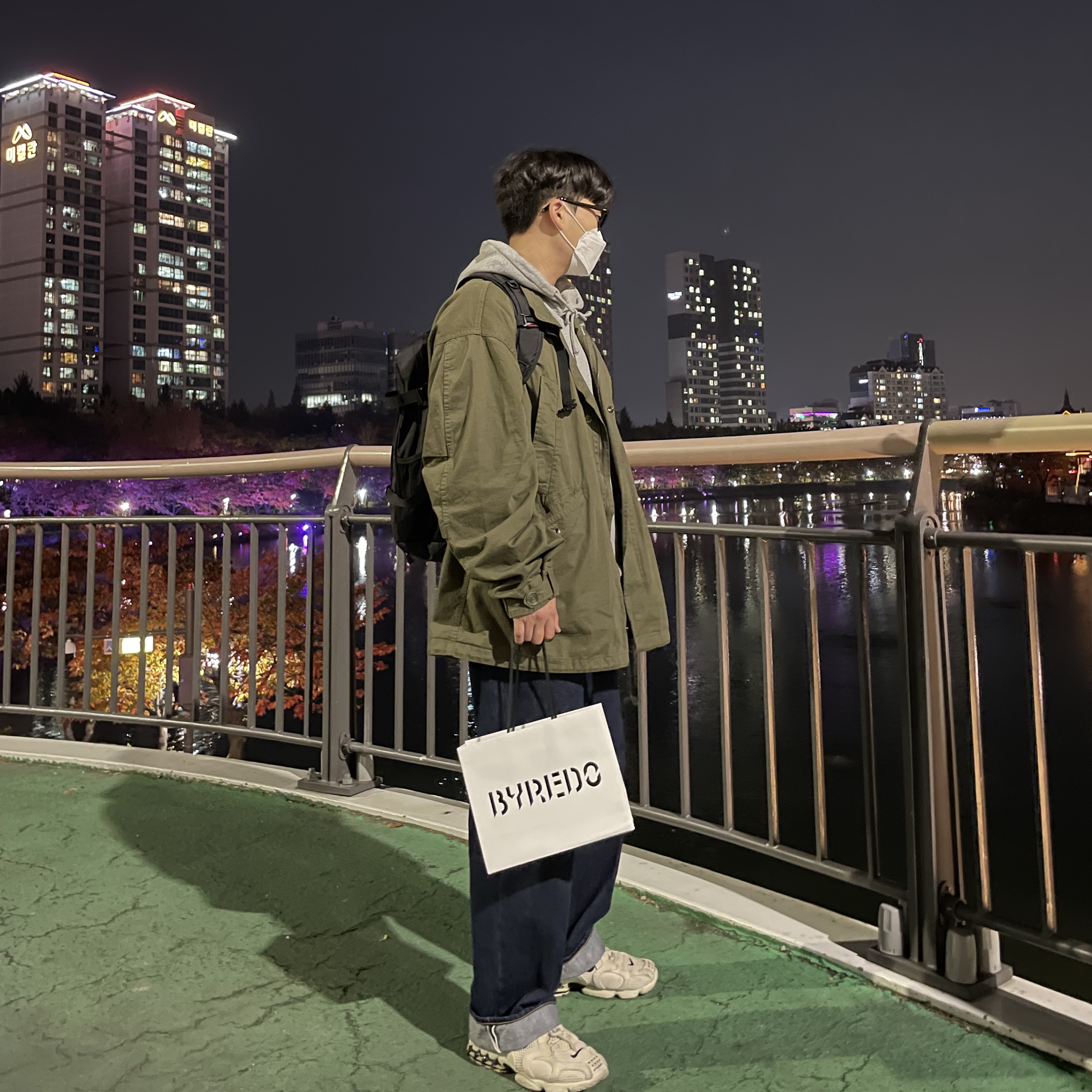Nike x Stussy Air Zoom Spiridon Cage 2 Fossil, Supreme Backpack Black - 18FW 착용 스타일 - 2
