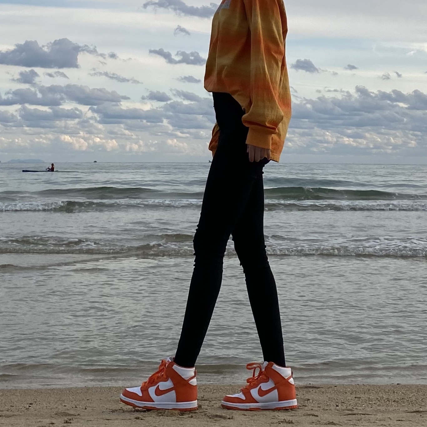 (GS) Nike Dunk High Orange Blaze 착용 스타일 - 3