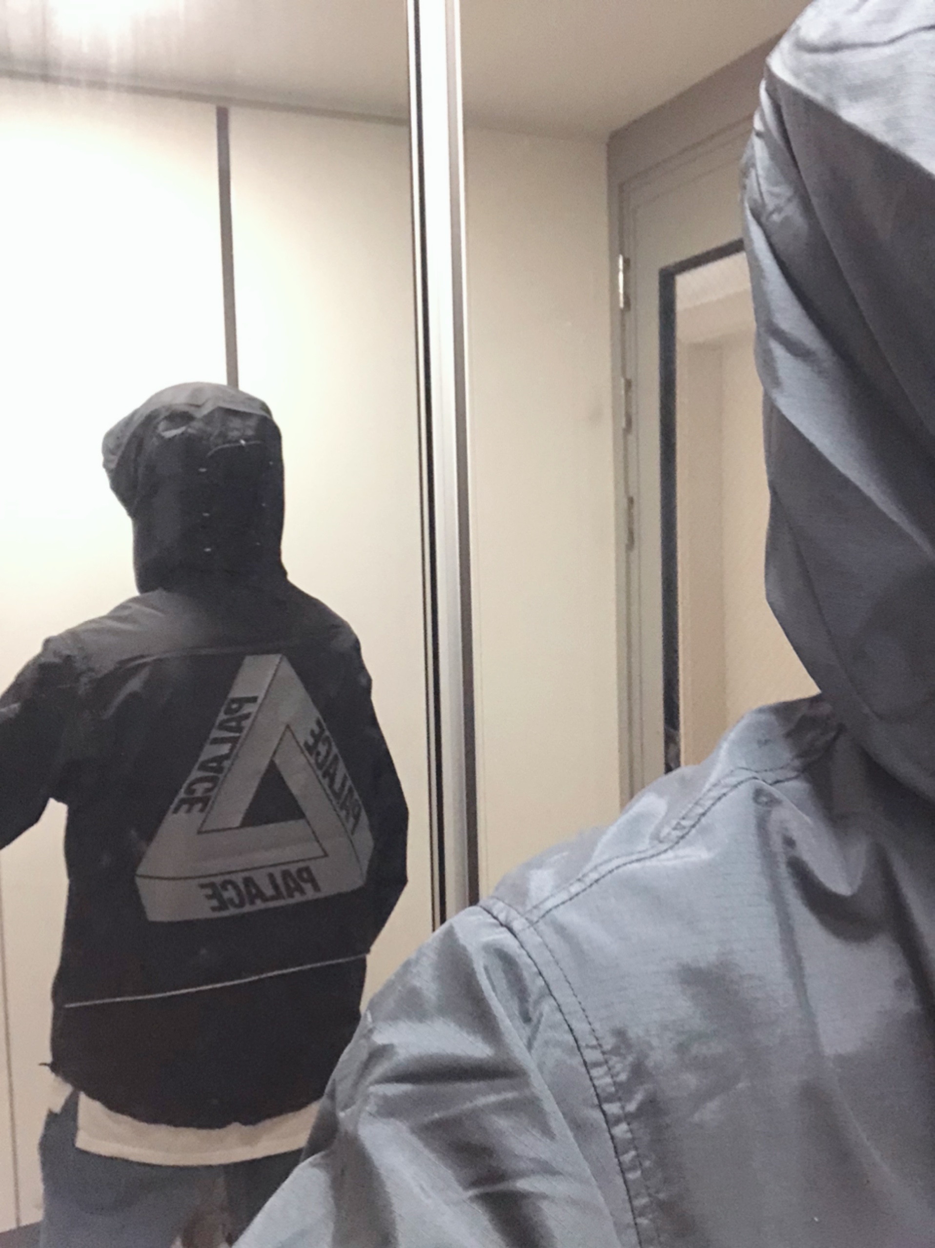 Palace Utility Jacket Black - 21FW, Supreme Military Camp Cap Black - 21SS 착용 스타일 - 2