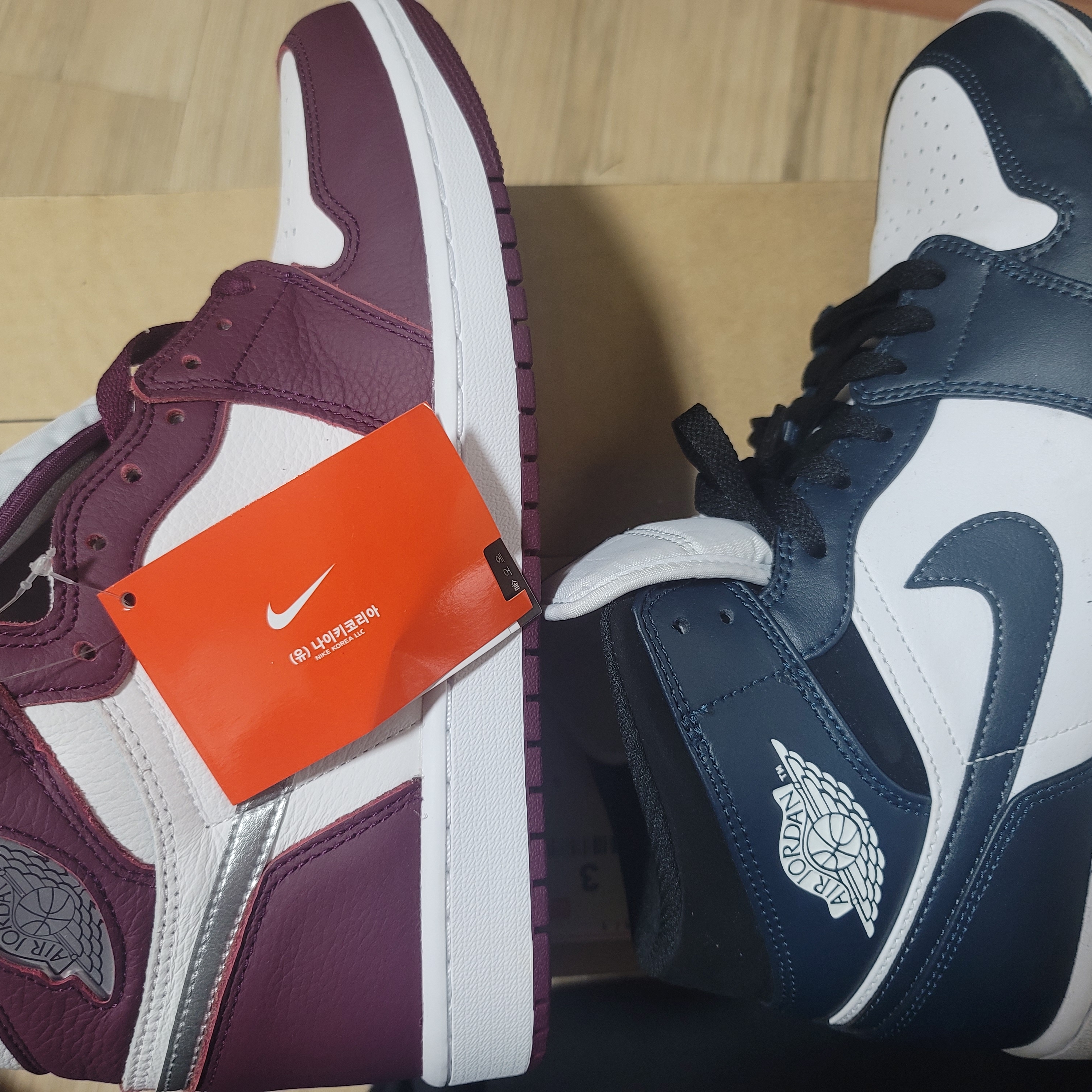Jordan 1 Mid Dark Teal, Jordan 1 Retro High OG Bordeaux 착용 스타일 - 1