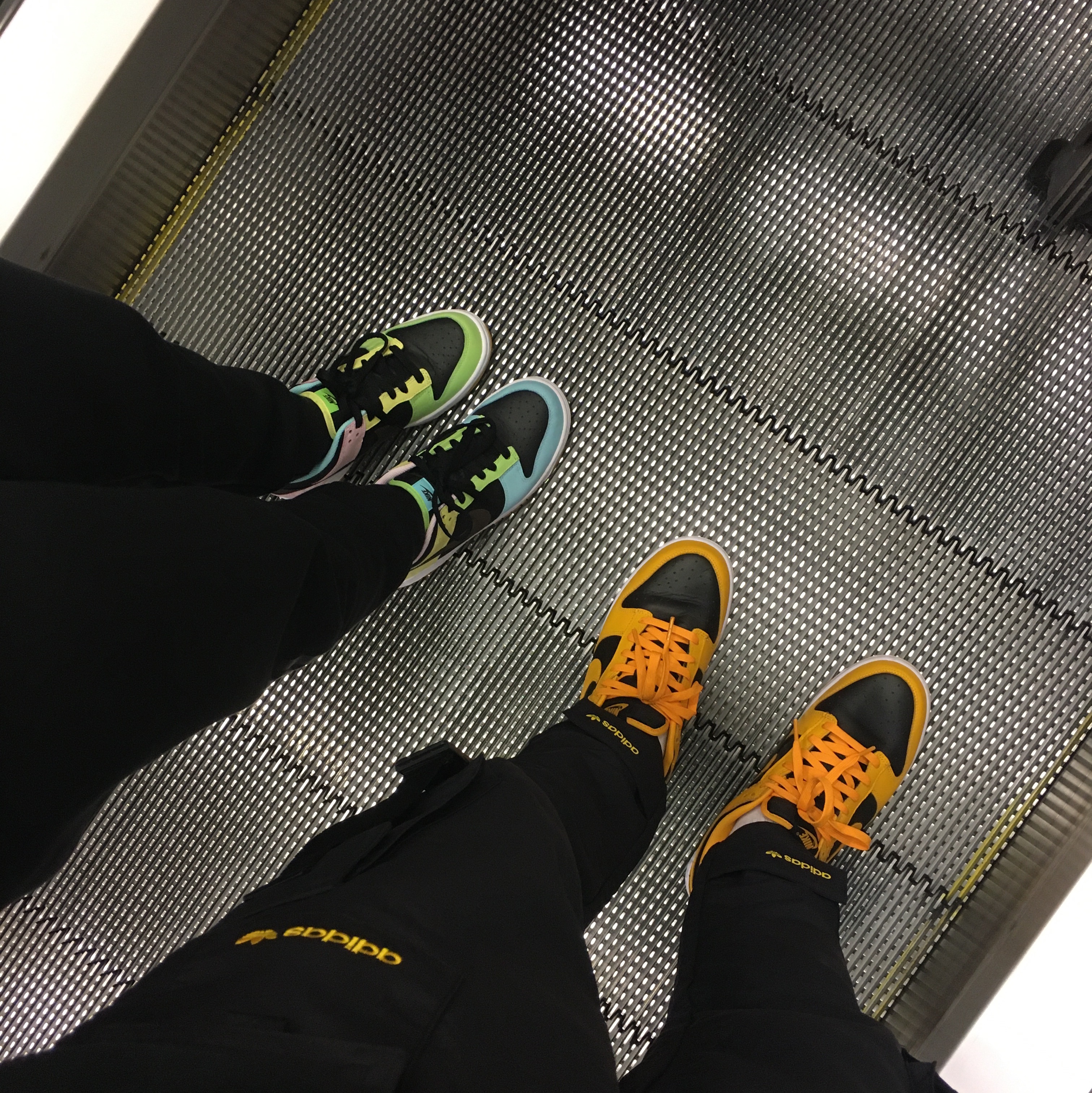 Nike Dunk Low Retro Championship Goldenrod, Nike Dunk Low SE Free.99 Black 착용 스타일