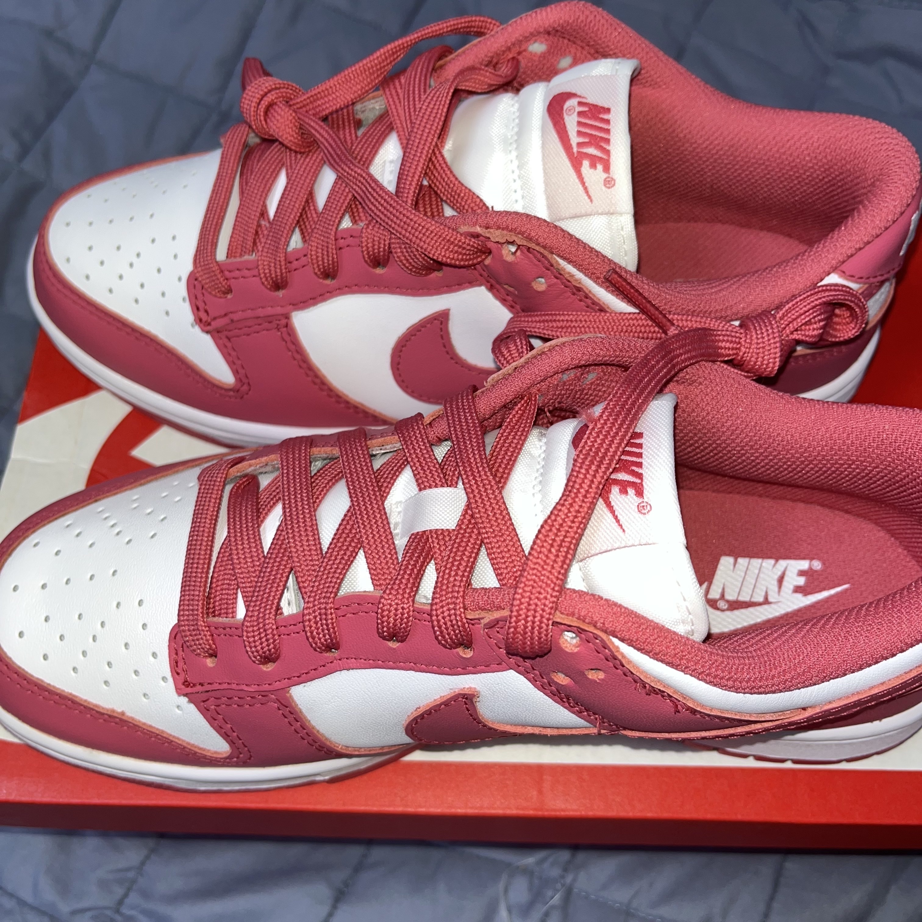 (W) Nike Dunk Low Archeo Pink 착용 스타일 - 1