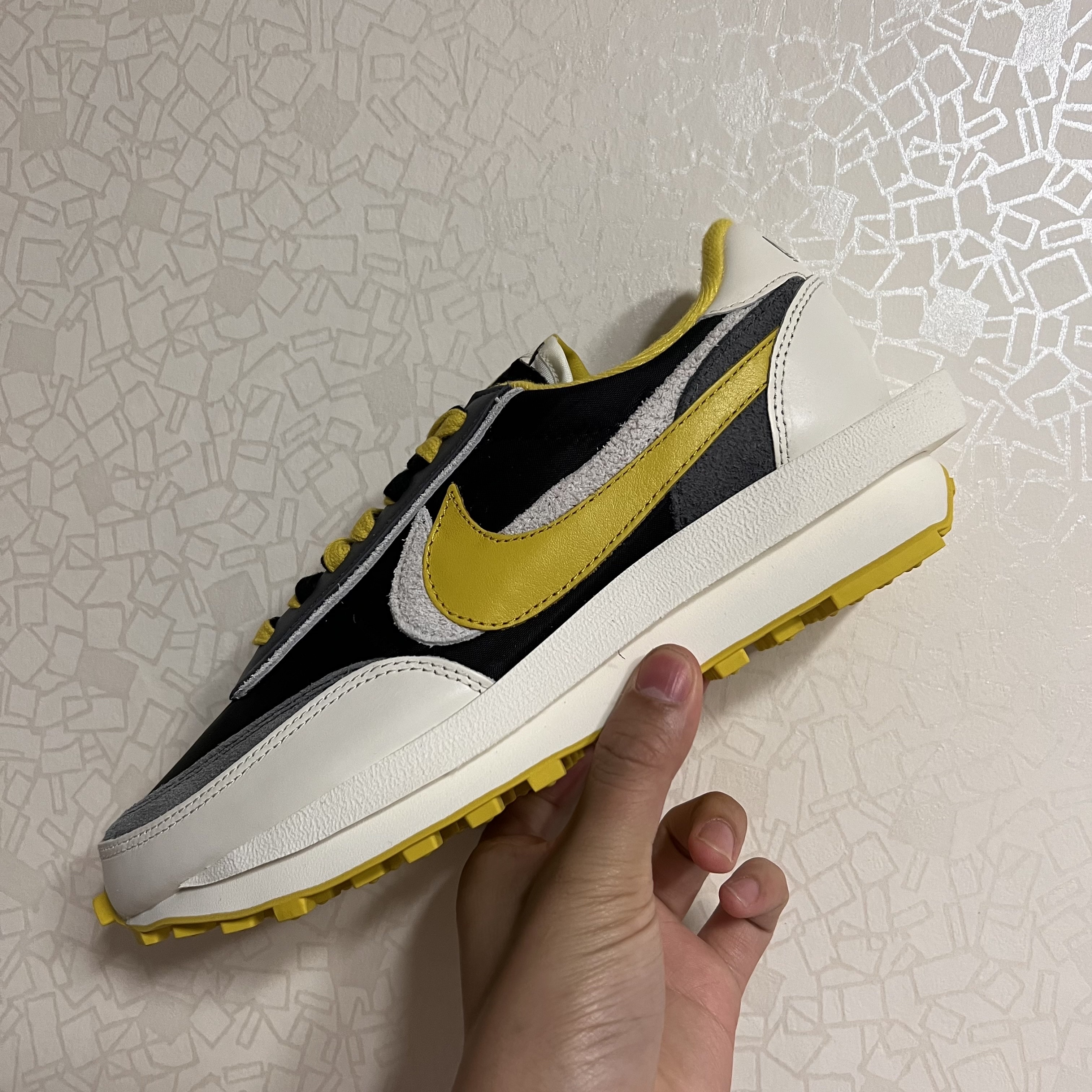 Nike x Sacai x Undercover LDWaffle Black Bright Citron 착용 스타일