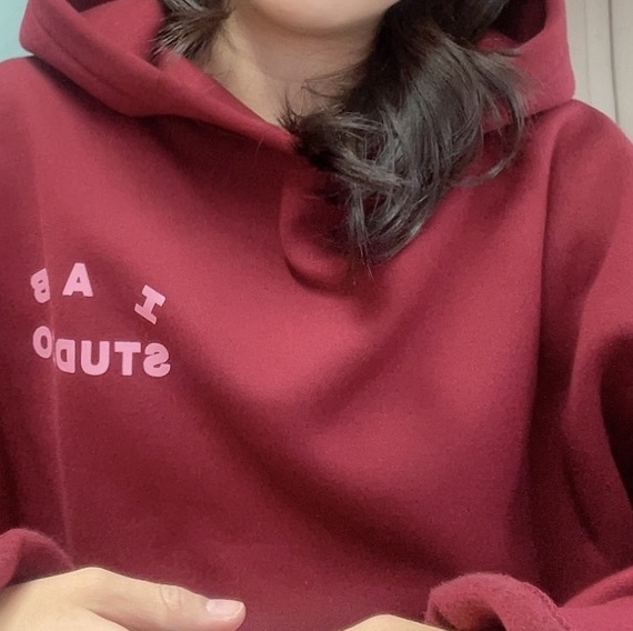 IAB Studio Hoodie Raspberry 착용 스타일