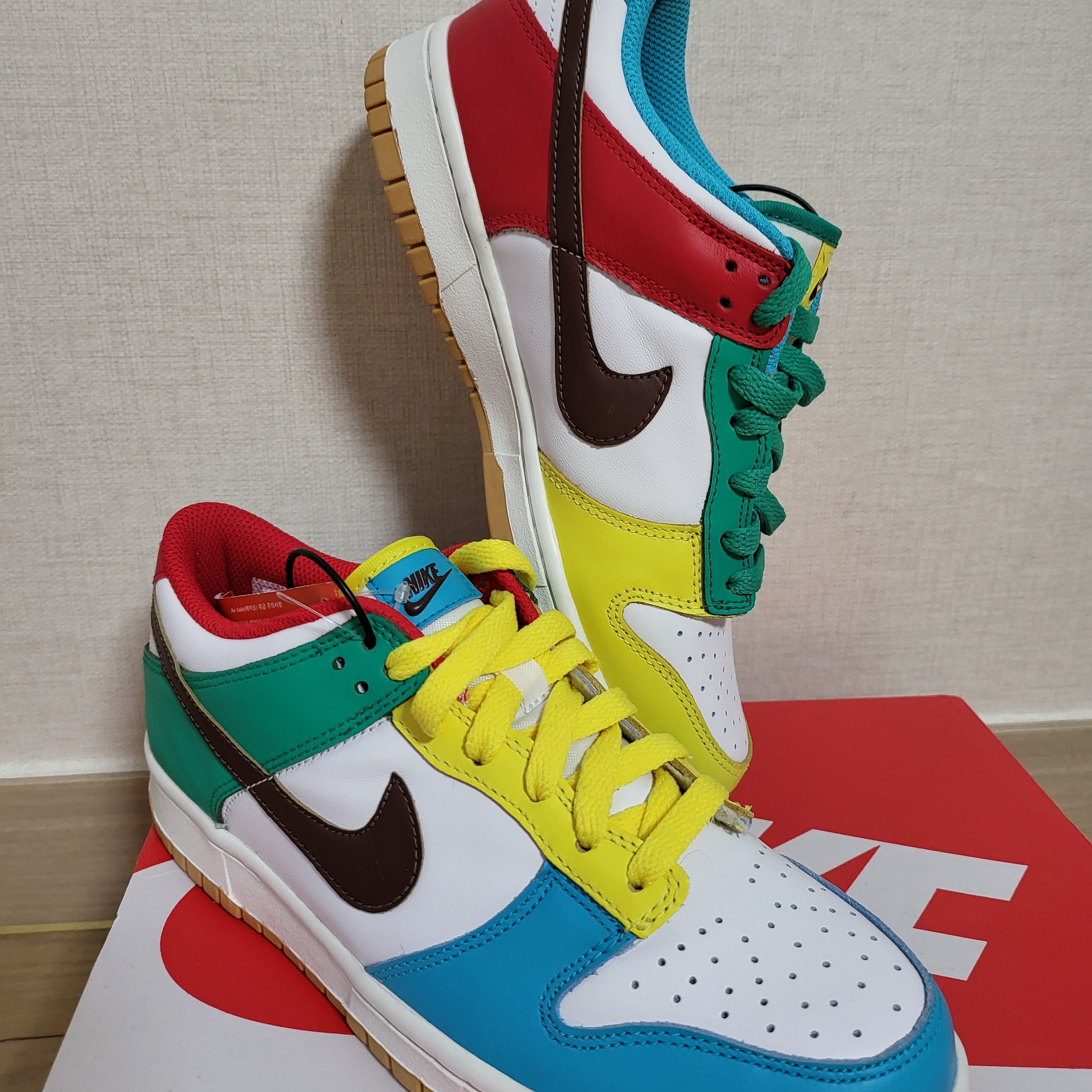 Nike Dunk Low SE Free.99 White 착용 스타일 - 1